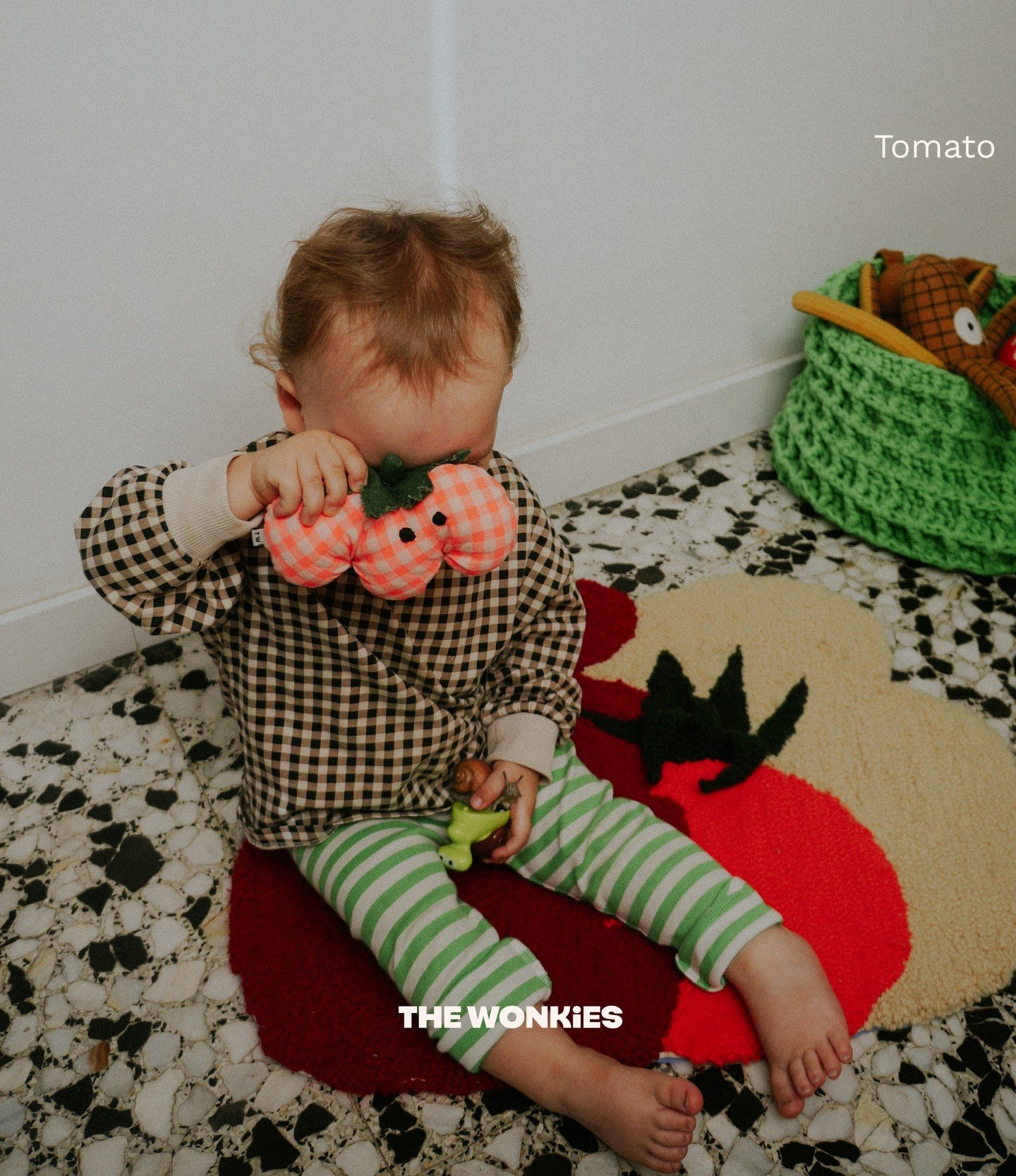 Don't be shy, let's be bold, and proud, and spread the wonkiness!

&iexcl;No seamos t&iacute;midos, seamos audaces y orgullosos y difundamos nuestras diferencias!

#thewonkies #verduras #tomato #verdurasimperfectas #wonky #wonkyveg #handmade #tufting