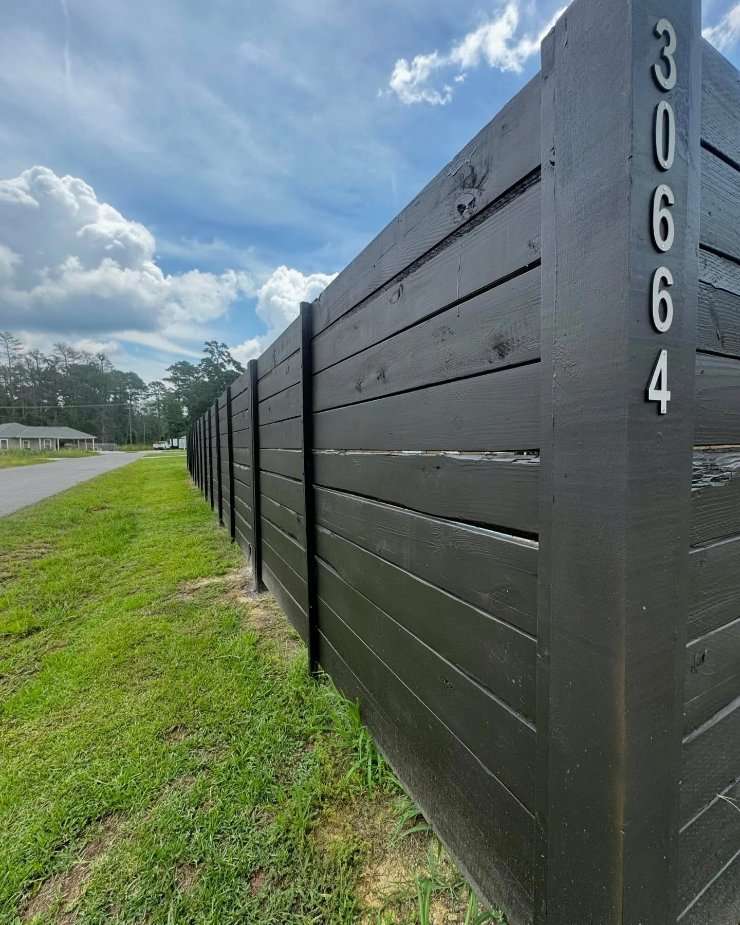 FENCES BUILT TO LAST, WE EVEN DO PAINTING &amp; STAINING!!! 

#BattleBuildDesigns #ModernFences #BuiltToLast #ToughBuilt #Truewerk #TeamBuiltOCR #TeamBuild