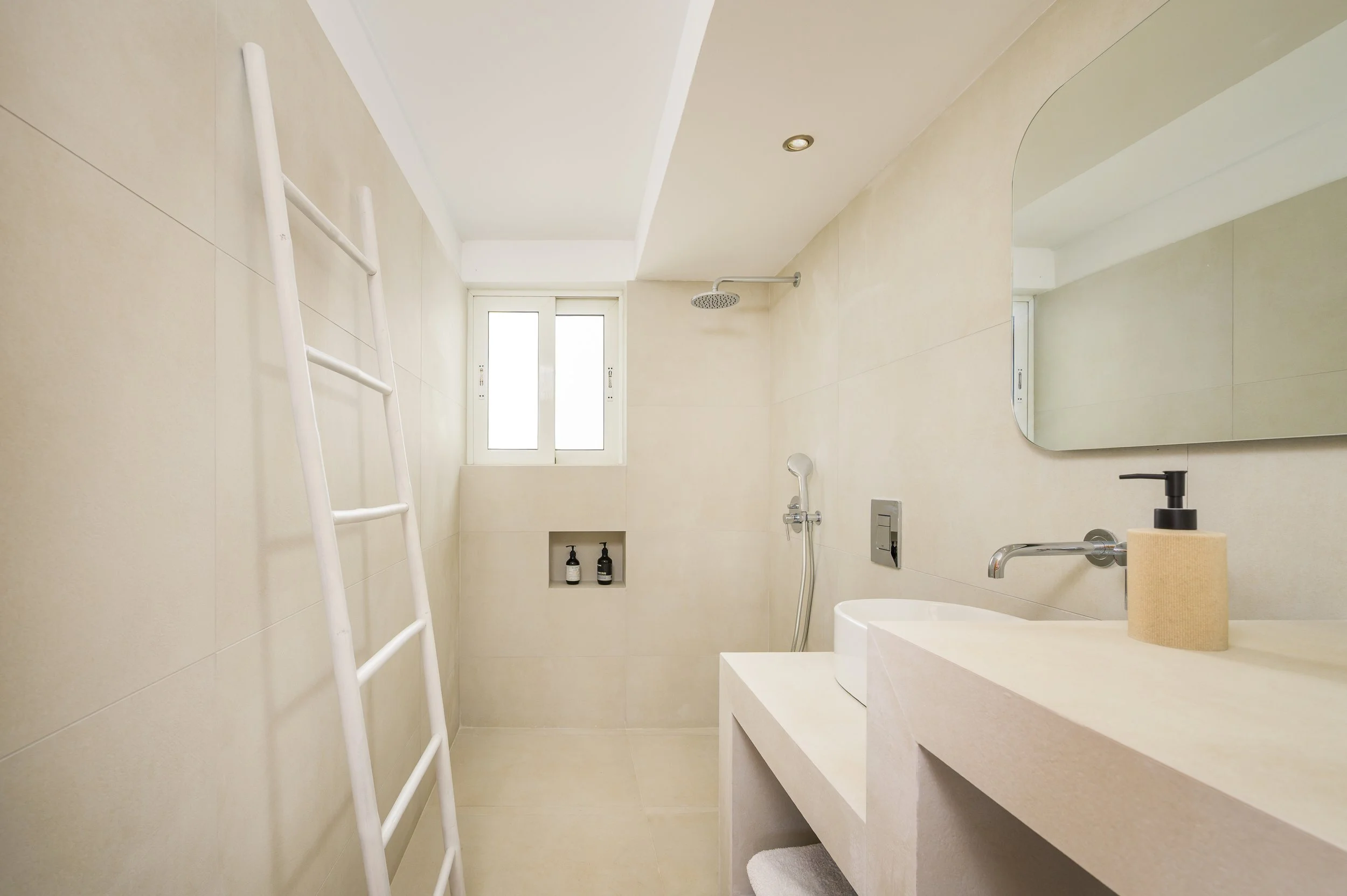 Einalia 3 - bathroom 1.jpg