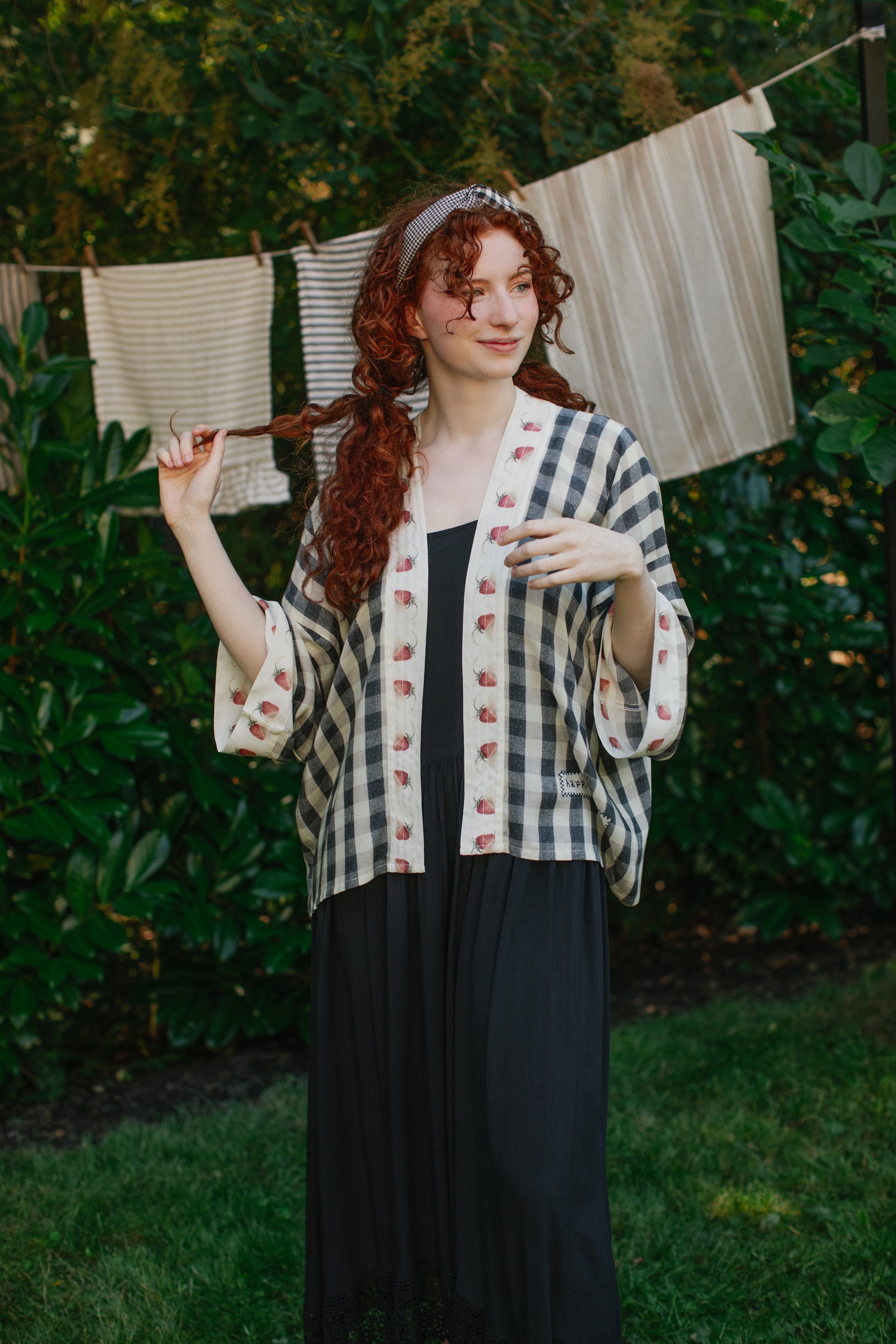 Sarah-Bowman-Portraits-Photography-Market-of-stars-cottage-core-picnic-8.jpeg