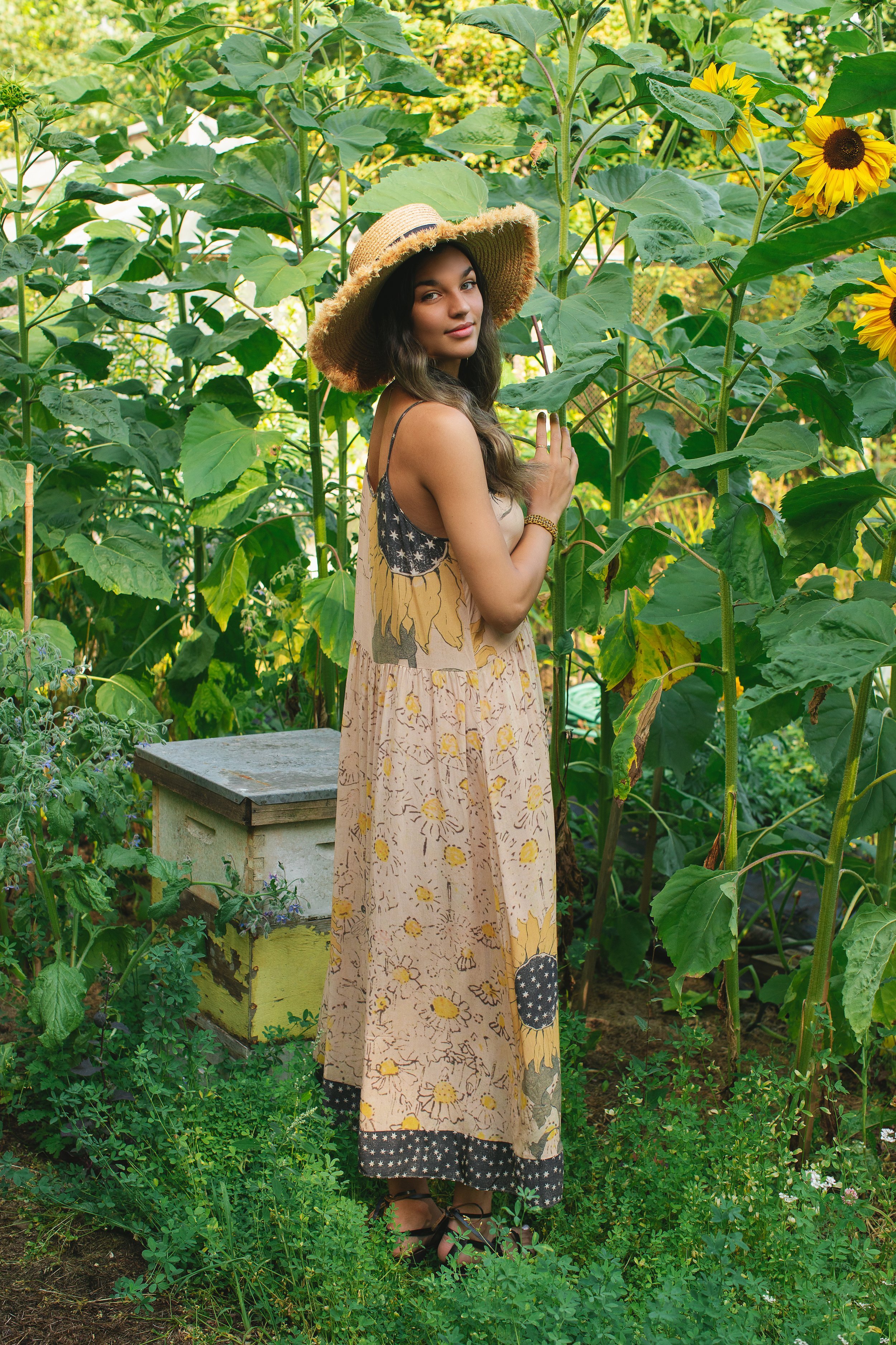 Sarah-Bowman-Portraits-Photography-market-of-stars-will-you-always-call-me-honey-5.jpeg