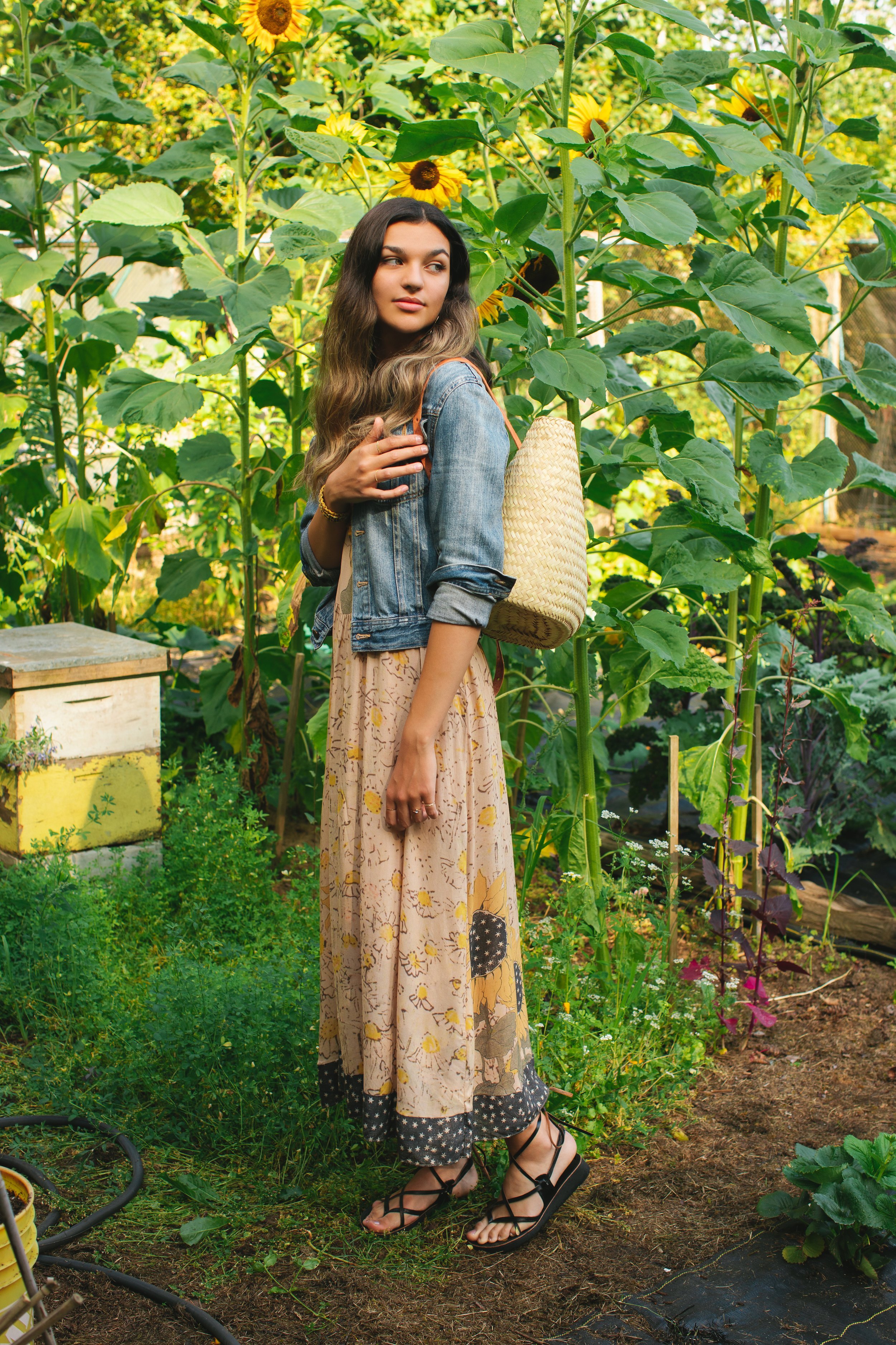 Sarah-Bowman-Portraits-Photography-market-of-stars-will-you-always-call-me-honey-1.jpeg