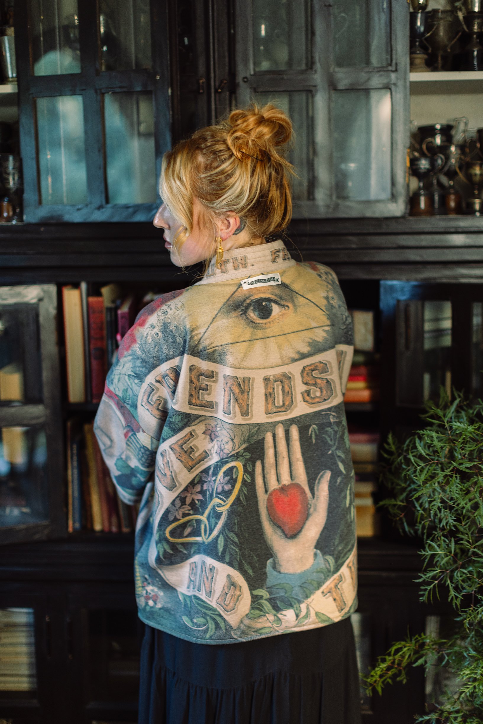 Sarah-Bowman-Portraits-Market of Stars - Friendship Loive Truth Cottage Jacket-14.jpeg