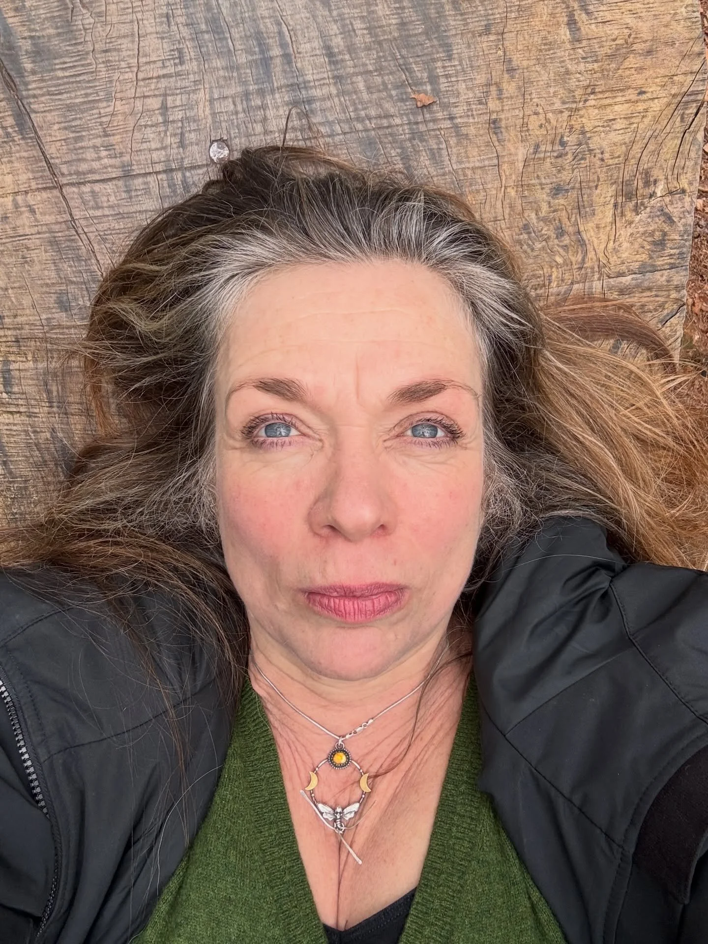 Birthday stuff 

Pausing to look at the sky with @johnritchieactually he&rsquo;s brilliant I love him and he makes a fabulous risotto and he has made today quite magical💚✨🌱🎂

#happybirthday