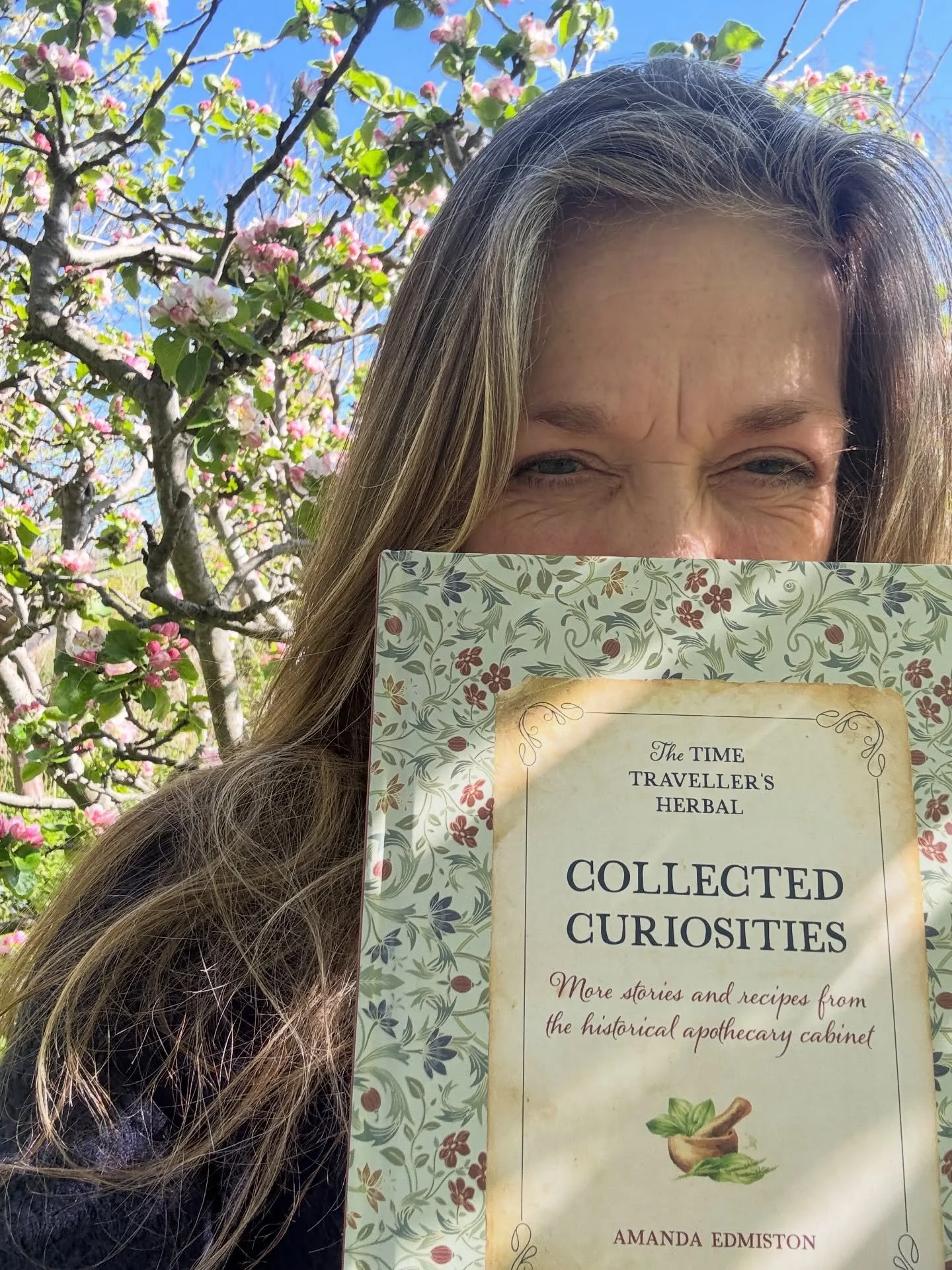 Hiding amongst the apple blossom today @dilstonphysicgarden 
Loitering slightly too long under hawthorn trees, contemplating the story I&rsquo;ll be sharing at @scottishstorytellingcentre #guidcrackclub tomorrow in Edinburgh and having lovely, intere