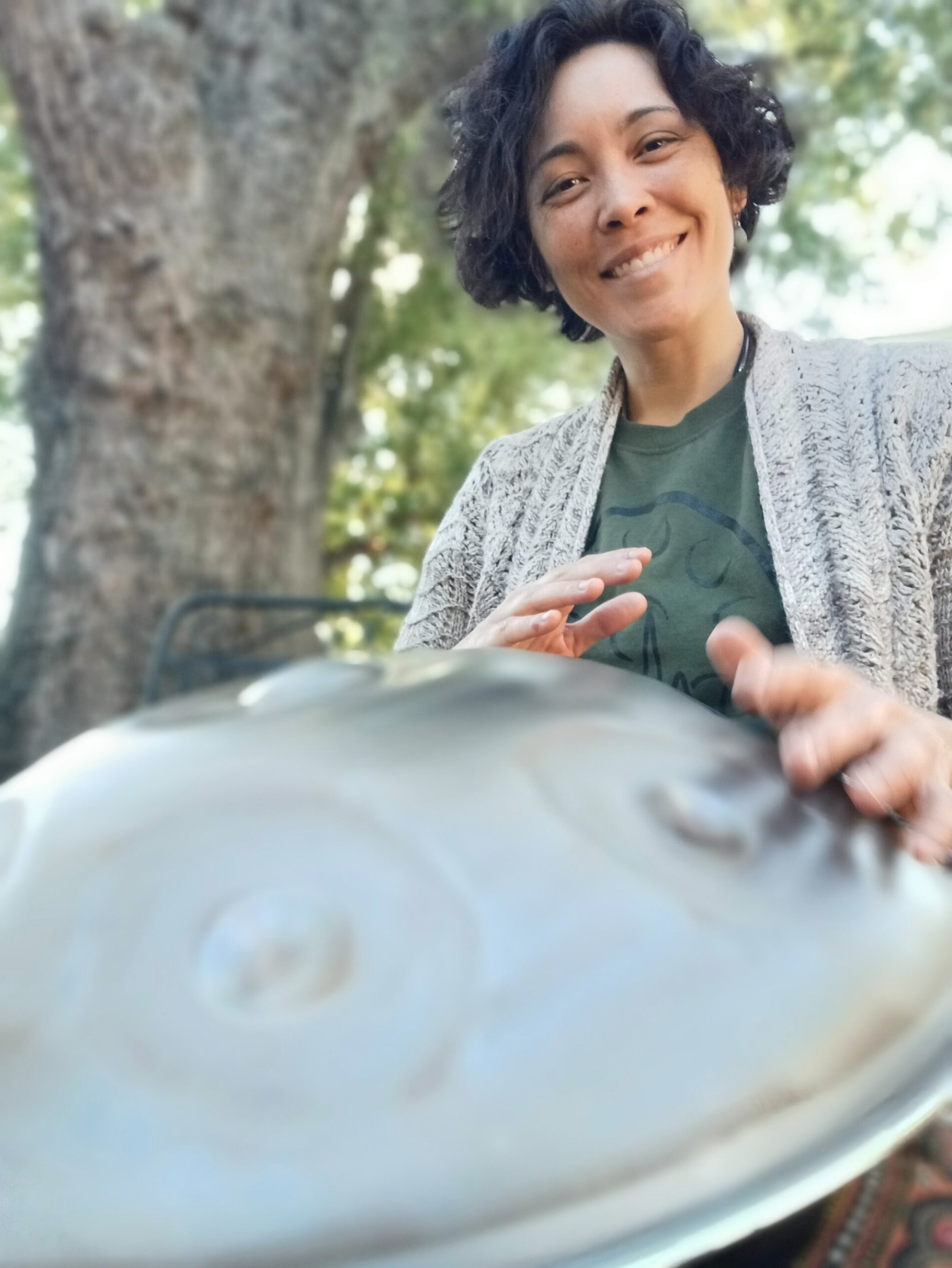 SPH_Photo-handpan+smiling_RVA.png