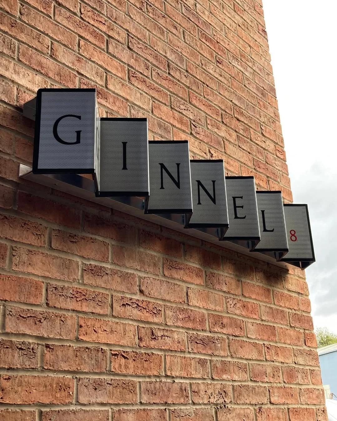 'GGIENNNNEELL88' by David Appleyard - Little London Road