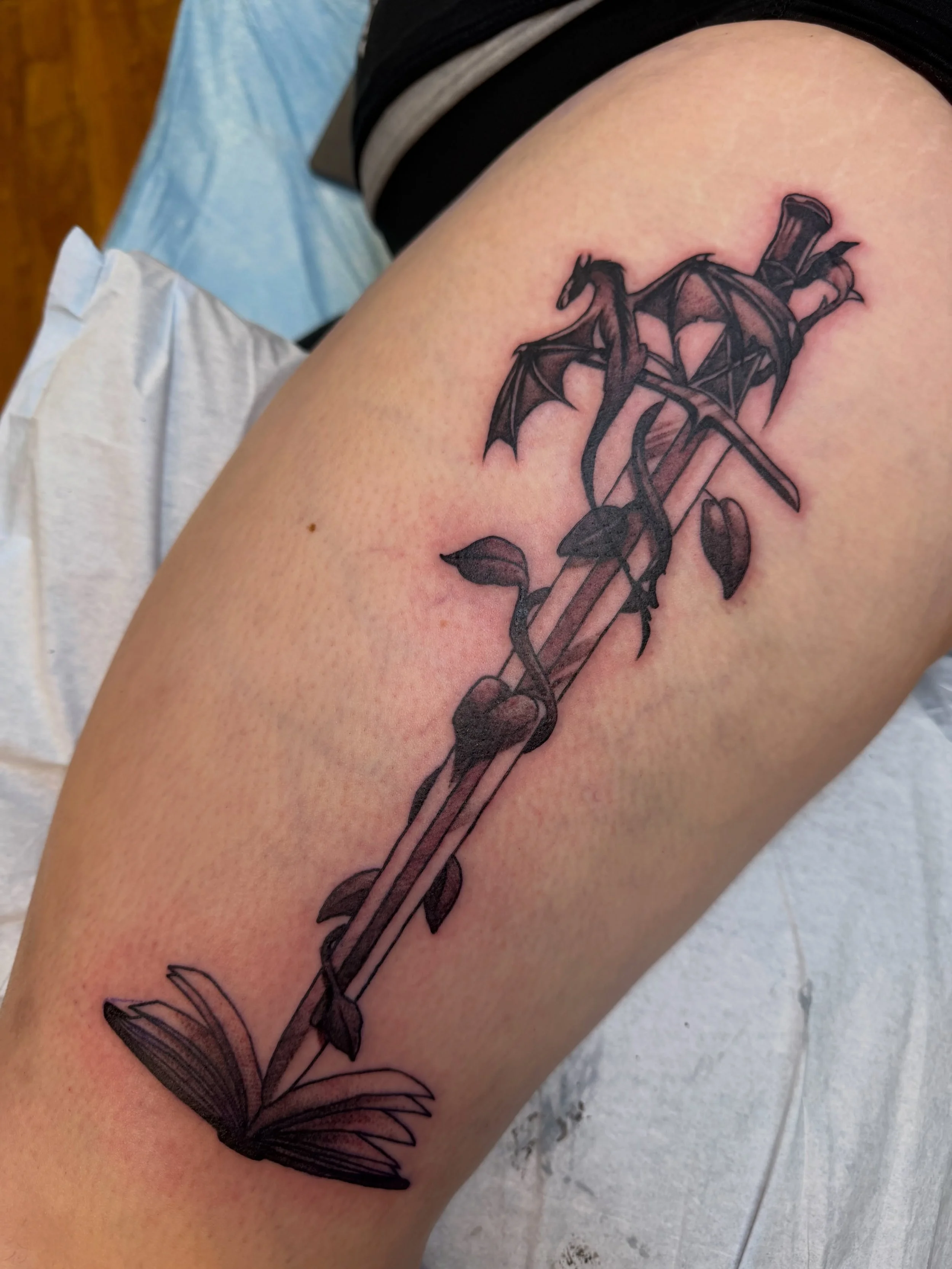 Here&rsquo;s some fun tattoos I&rsquo;ve worked on here recently! Having so much fun being back home and meeting new people and reconnecting with past clients! Thank you to everyone who supports what I do!

#tattoo #tattooartists #salina #salinaks #k