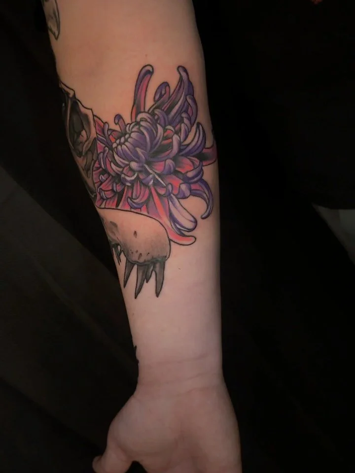 Dino skulls and flowers, what more could you ask for? 

Thank you so much Trevor for the trust and the creative freedom. 

When my clients put their faith in me, and they tell me how much they trust me, it really motivates me and makes me want to go 