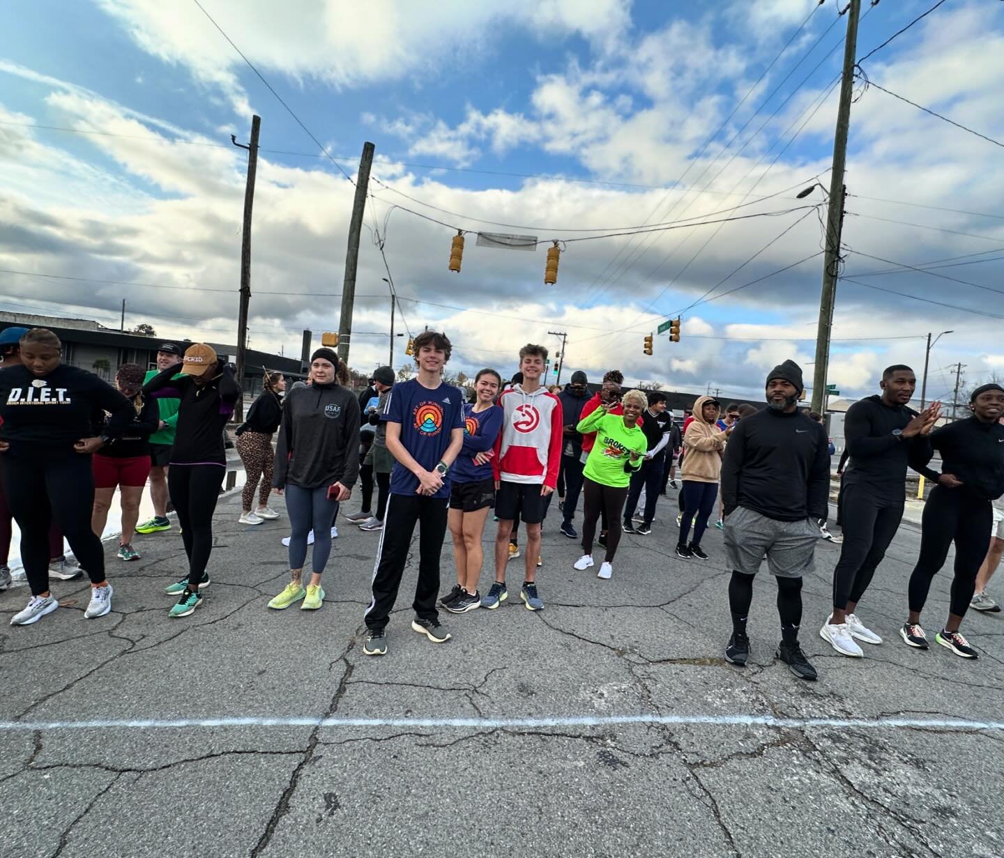 Love starting the day with @jerrihaslem and her incredible volunteer crew at Turkey Trot @ the Junction! 

#artofrunning #adventuringonroadsandtrails #5k #5katthejunction #turkeytrot
