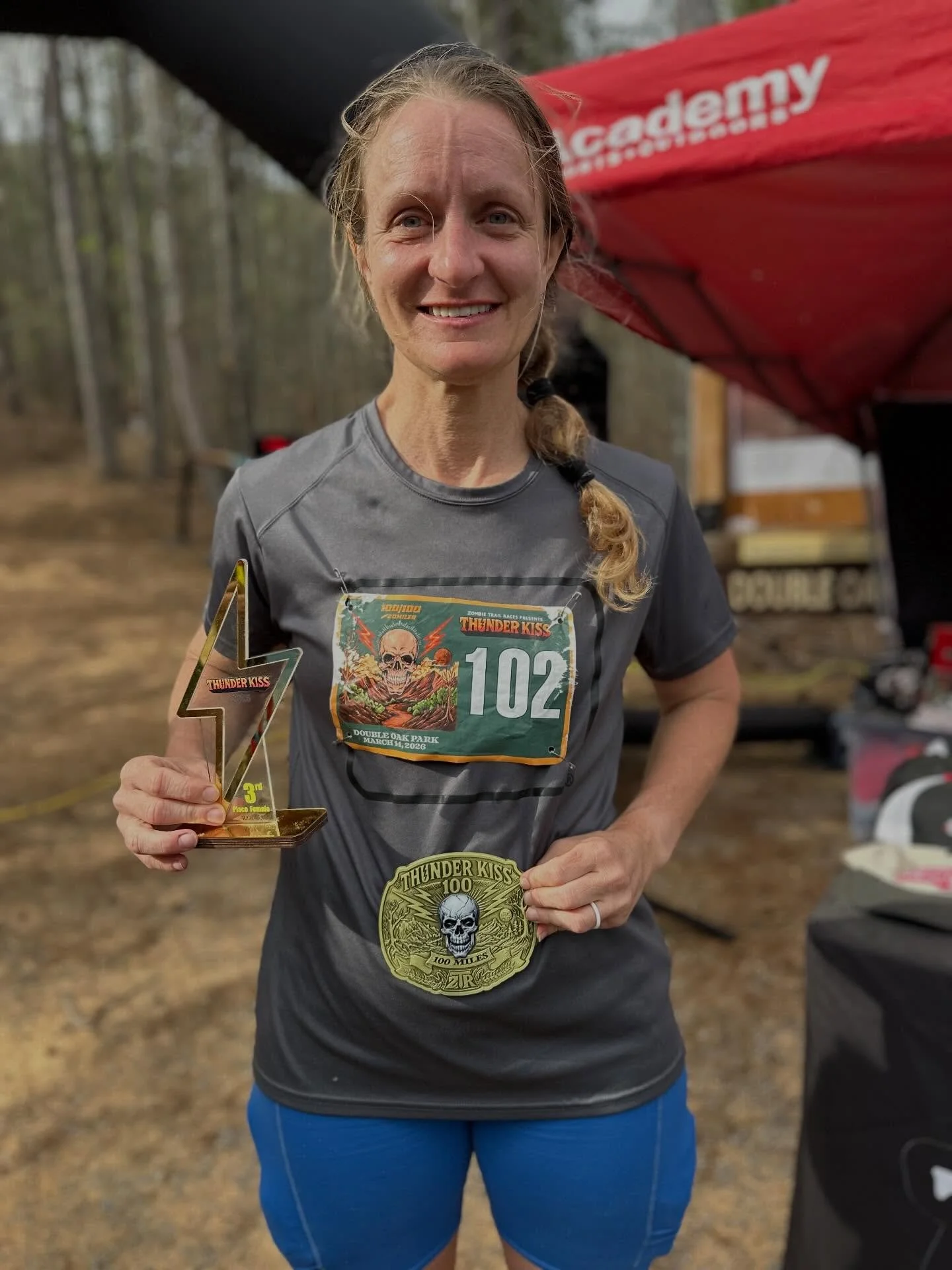 Way overdue a @zombietrailraces Thunder Kiss 100/100K/20M recap! Spoiler: Double Oak Mtn is tough terrain! Everyone taking this on has an extra level of grit, and we mean that.

Kudos to our athletes who took on the 20 miler with over 2,500&rsquo; of