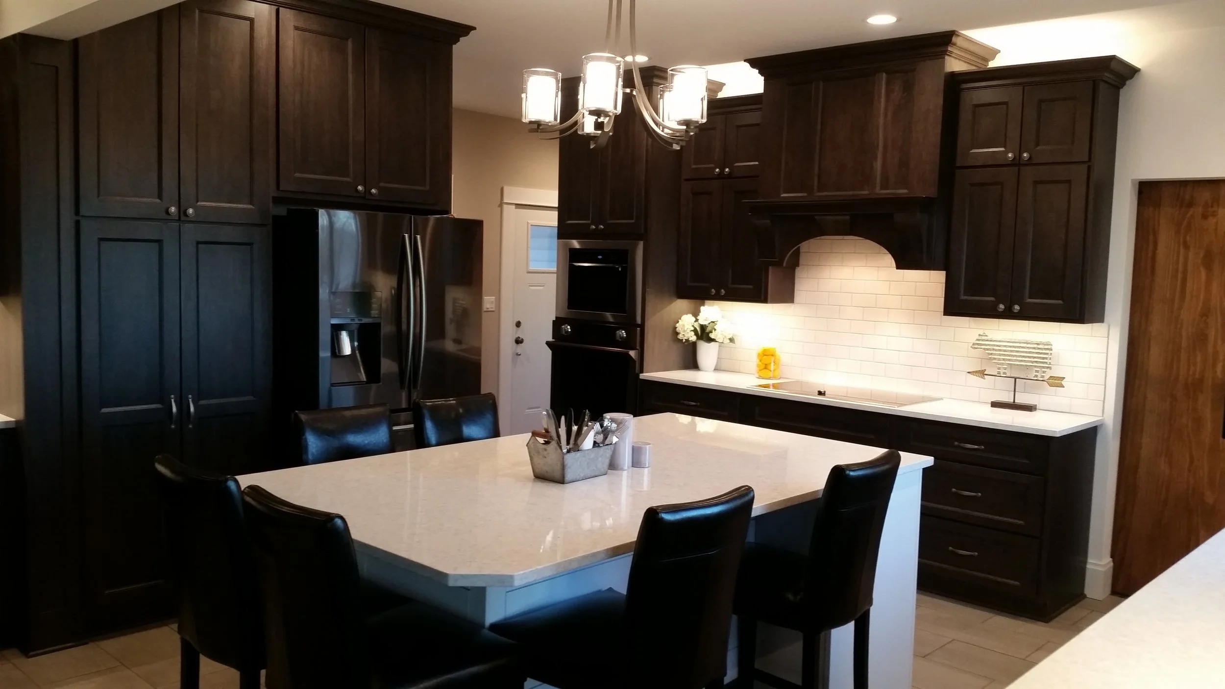 Dark kitchen cabinets