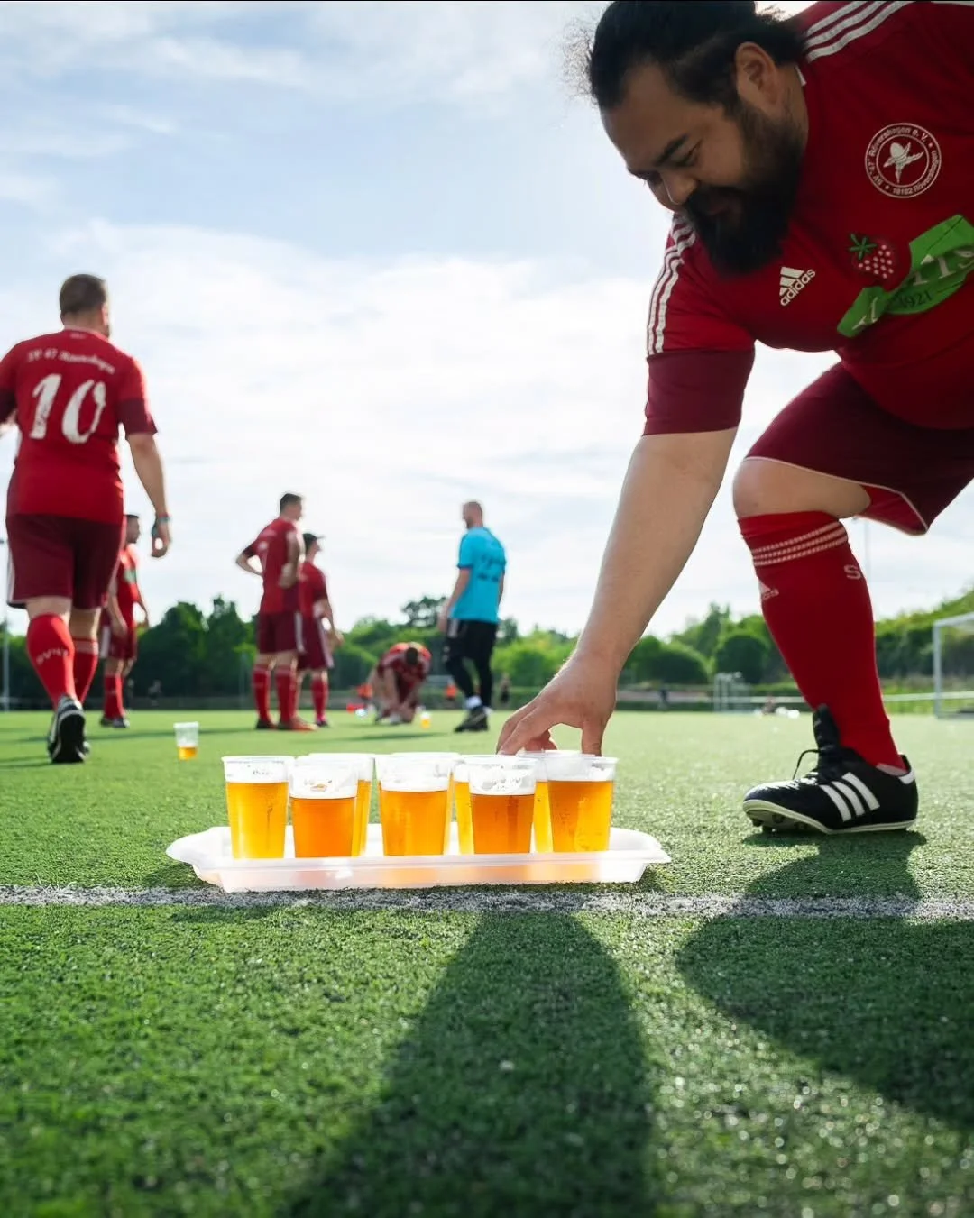 Letn&iacute; sez&oacute;nu jsem zakončil &uacute;žasn&yacute;m fotbalov&yacute;m dobrodružstv&iacute;m! ⚽☀️

N&aacute;hodn&aacute; setk&aacute;n&iacute; mohou přin&eacute;st ty nejlep&scaron;&iacute; z&aacute;žitky. @sofie_prague hledala last minute 