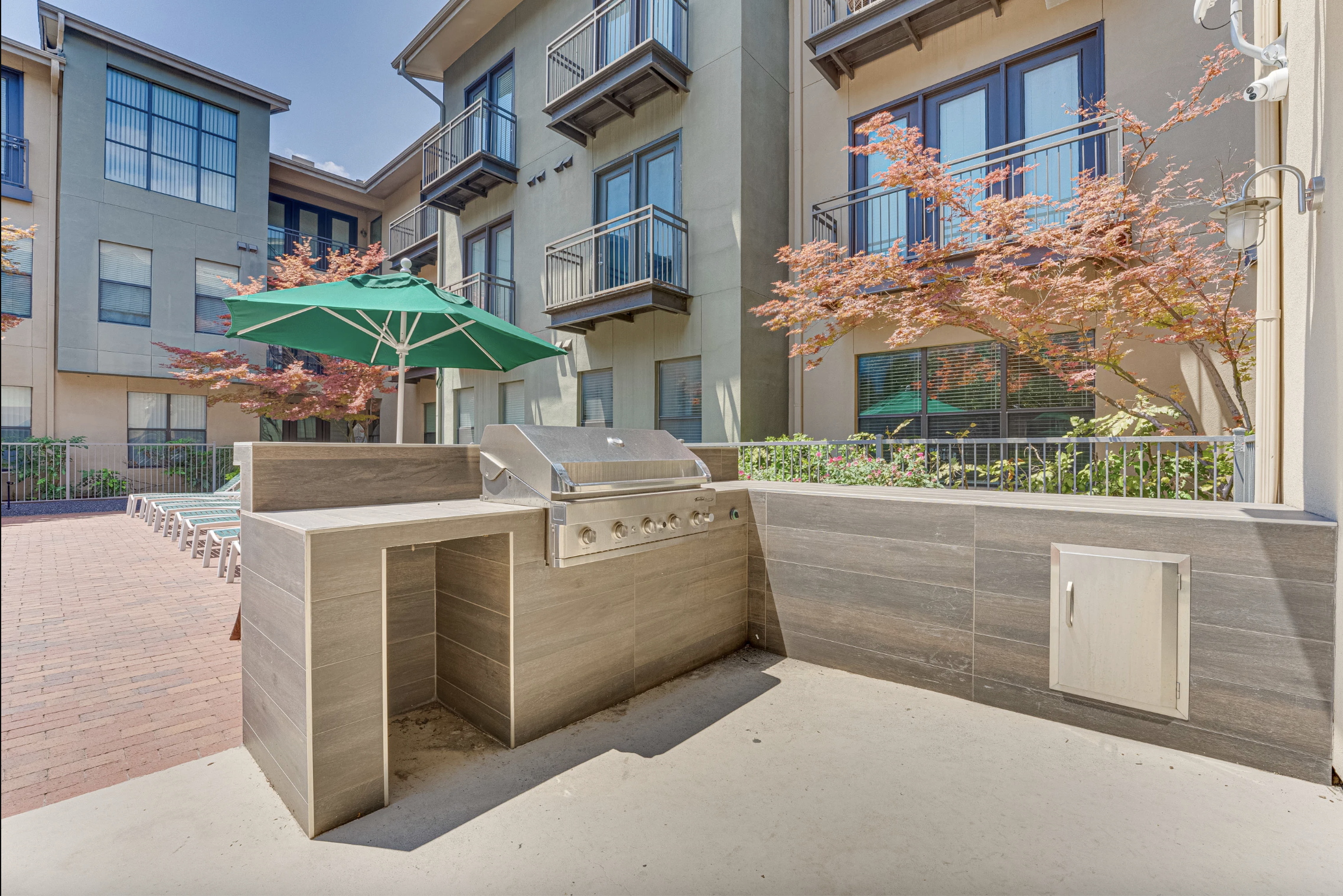 Barton - outdoor grill.png