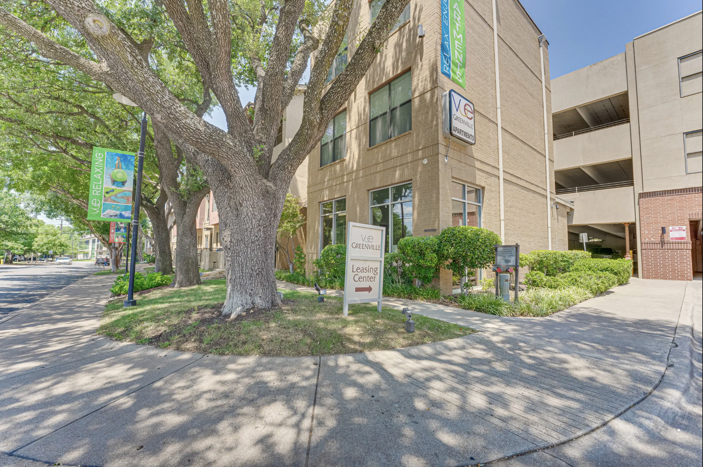 Barton - leasing center 3 .png