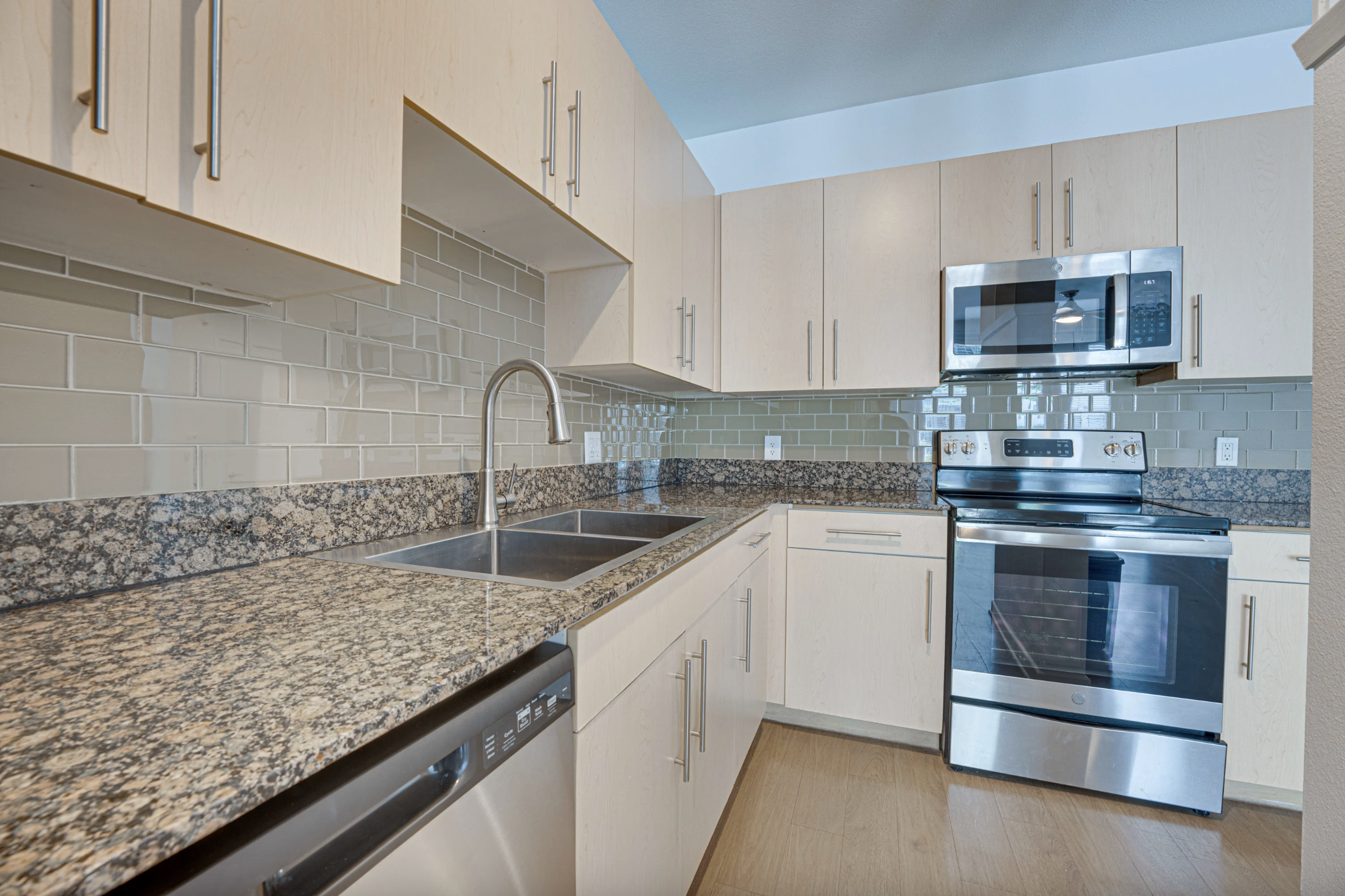 Montrose - kitchen.png