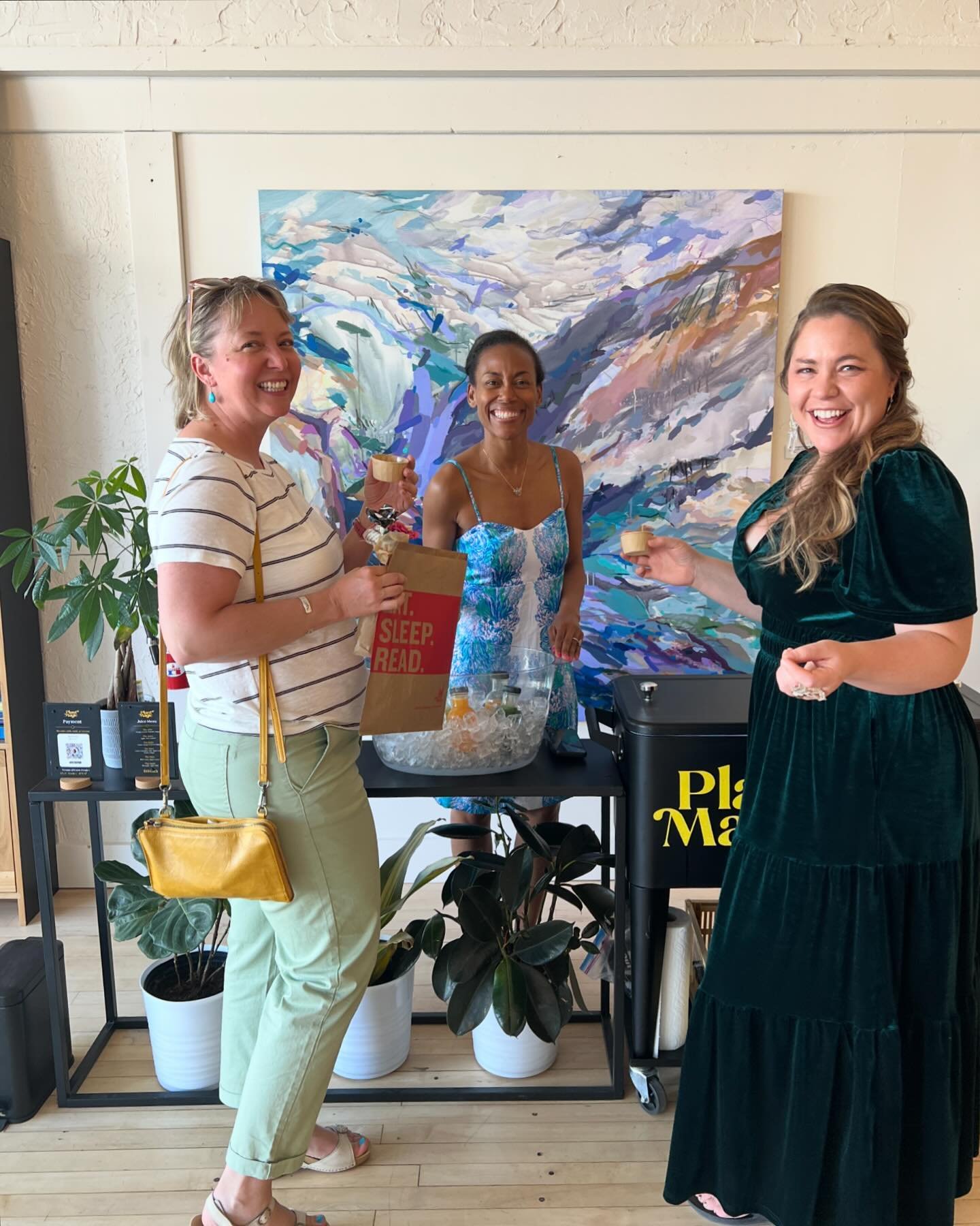 A heartfelt thank you to Mary (@59601mary) and Helena Home Team (@helenahometeam) for giving us the opportunity to pop up as part of the art walk.

The atmosphere was welcoming and brought together an amazing group of people. It was an honor to share