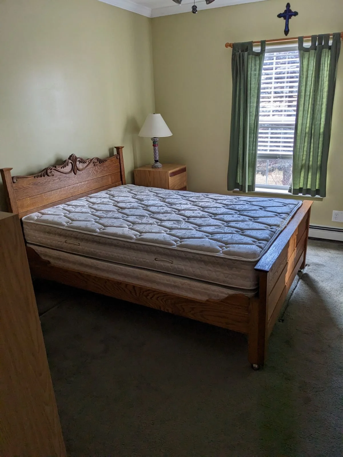 antique bed frame.JPG