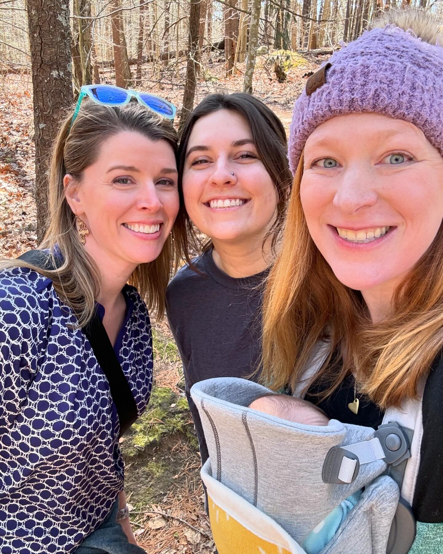 Biweekly group supervision, Trailhead style 🥰 Enjoyed an afternoon hike thru Whitney Woods in Cohasset with two of Trailhead&rsquo;s full time clinicians, Kate &amp; Stevie 🤣