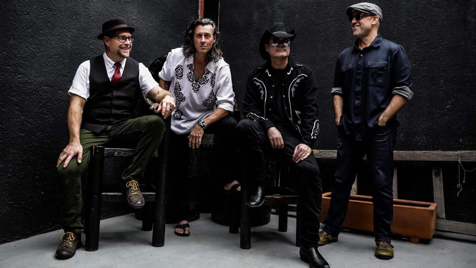 Roger Clyne & The Peacemakers