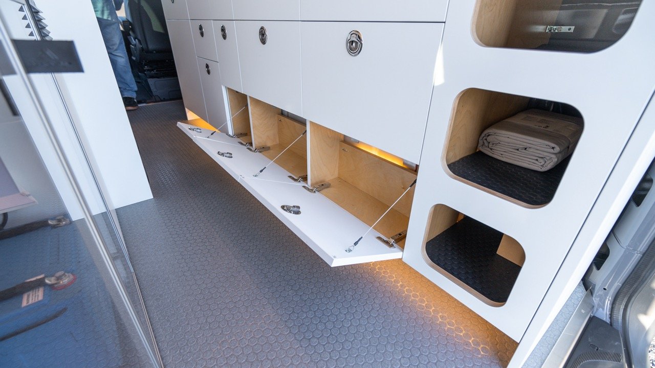 ApexVan1(Interior)-04 Large.jpeg