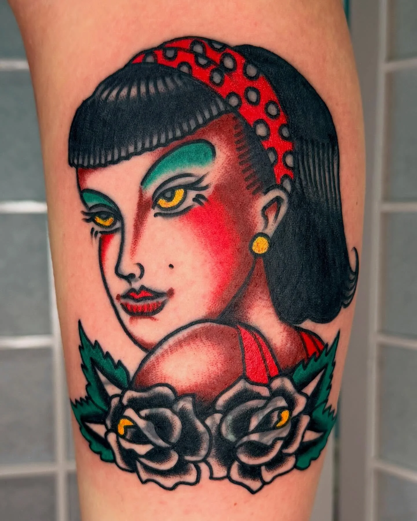 Part two of this pair of coverup/rework ladies! Originals not done by me. @showtimetattooco