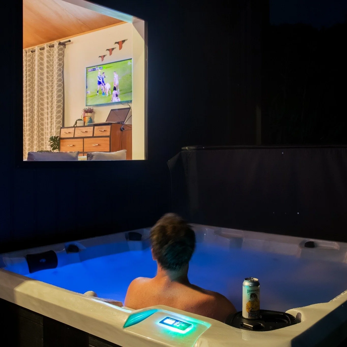 What do you think? The best place to watch the game on a Saturday night perhaps? 
👀🍺🏉
.
.
.
.
.
.
.
#nz #southisland #newzealand #southislandnz #westcoast #westcoastnz  #holidayhome #nzholidayhomes #Bach #NZ #thebachnz #upthewahs #behemouthbrewing