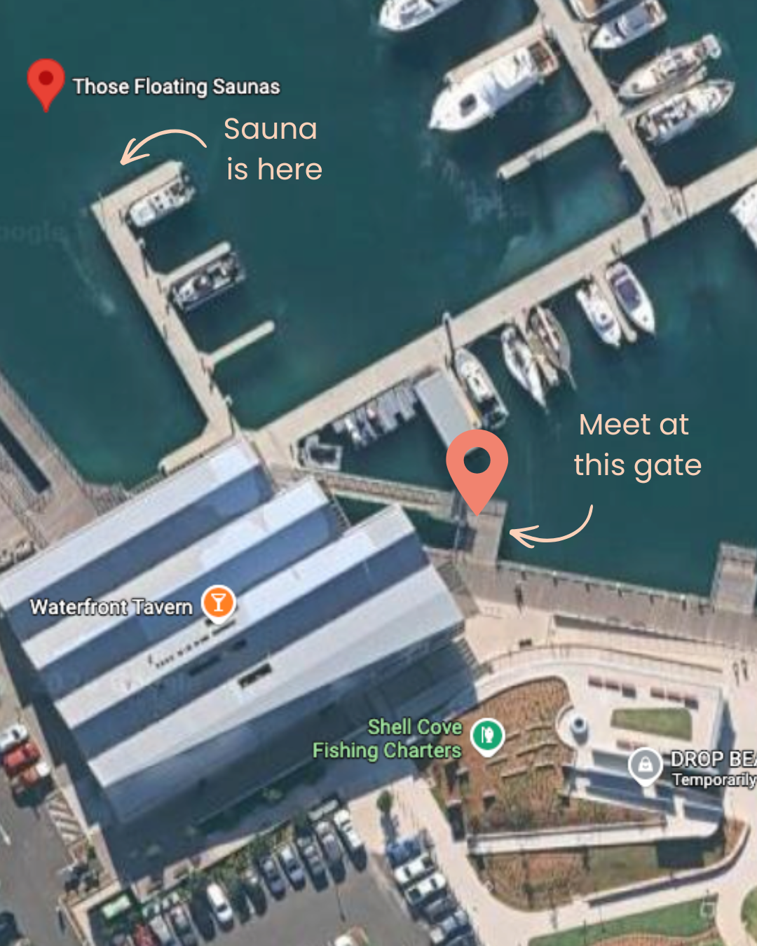 Aerial view of a marina with boats docked at piers. A caption marks the location of a sauna and an entrance gate, with instructions for meeting at the gate.