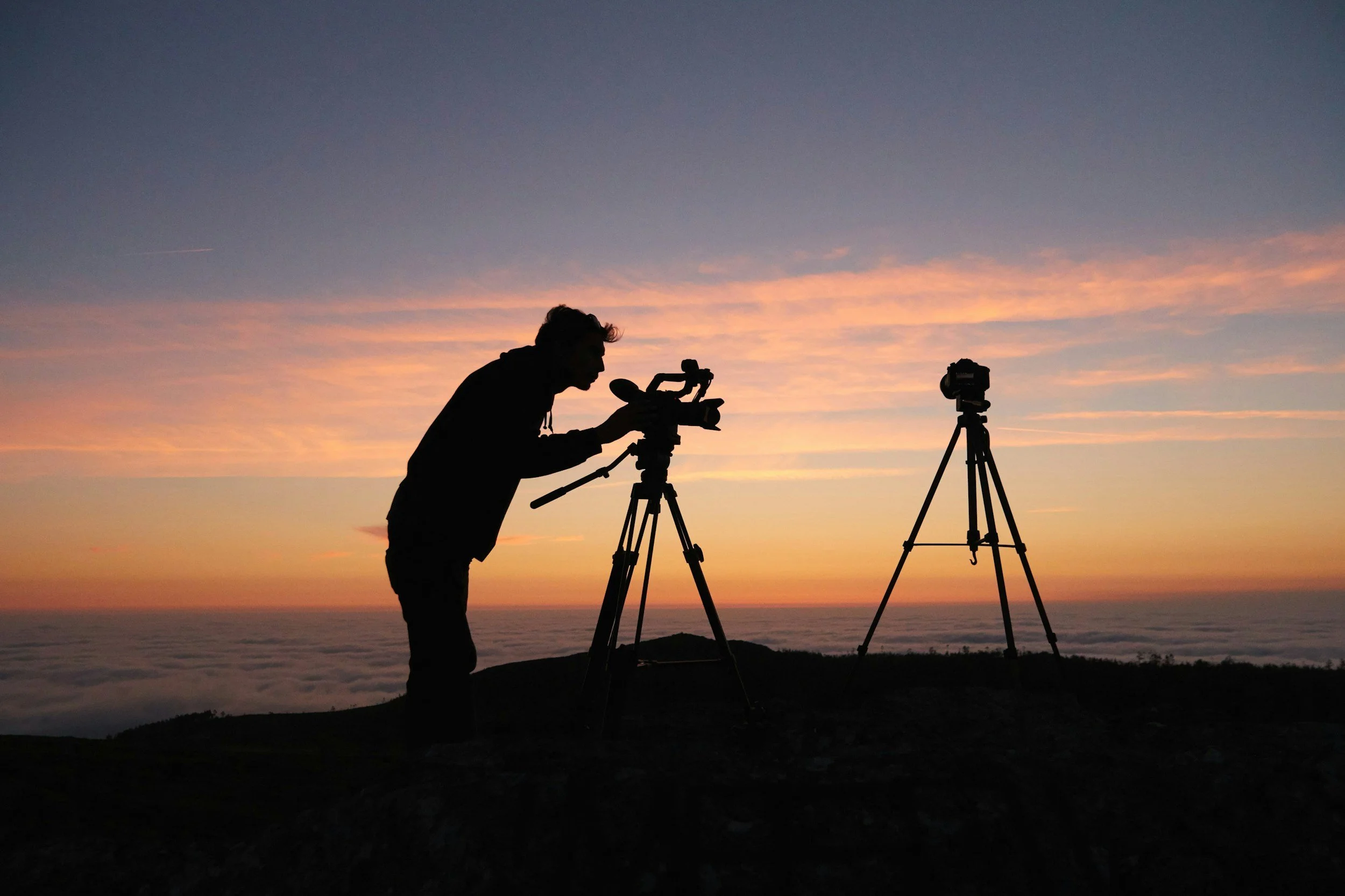 17 Must Have Camera Accessories For Photographers and Videographers