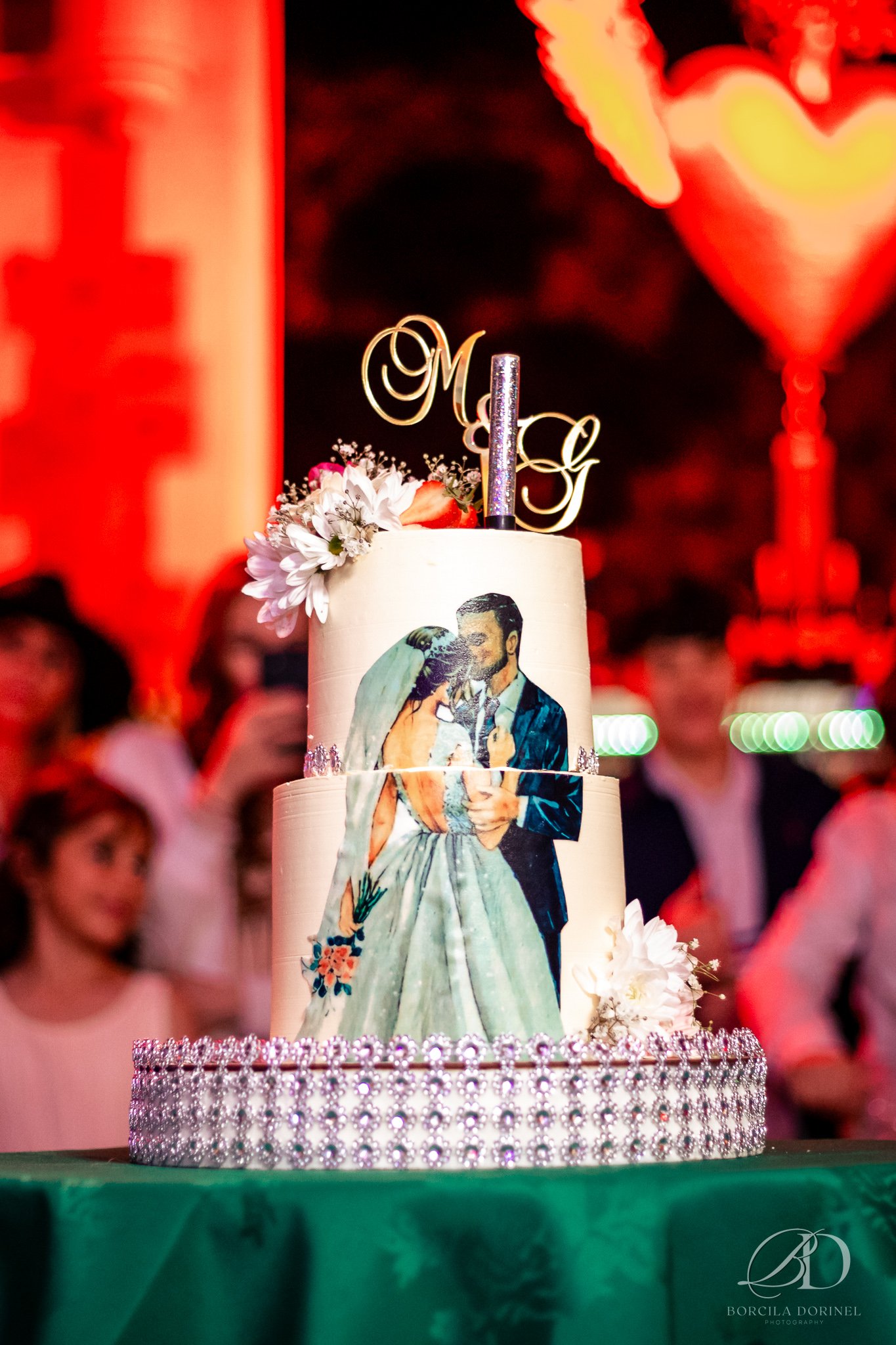Wedding photography portfolio: wedding cake captured by borcila dorinel photography documentary wedding photographer in northampton natural storytelling for relaxed couples