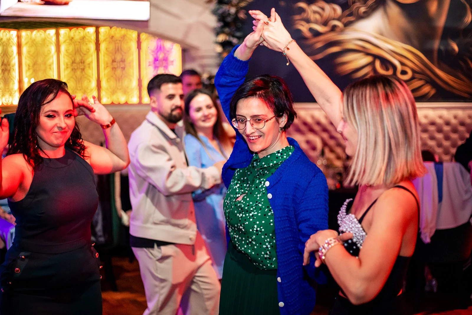 20 Wedding Dance Floor Images from the Reception documentary wedding photographer 4