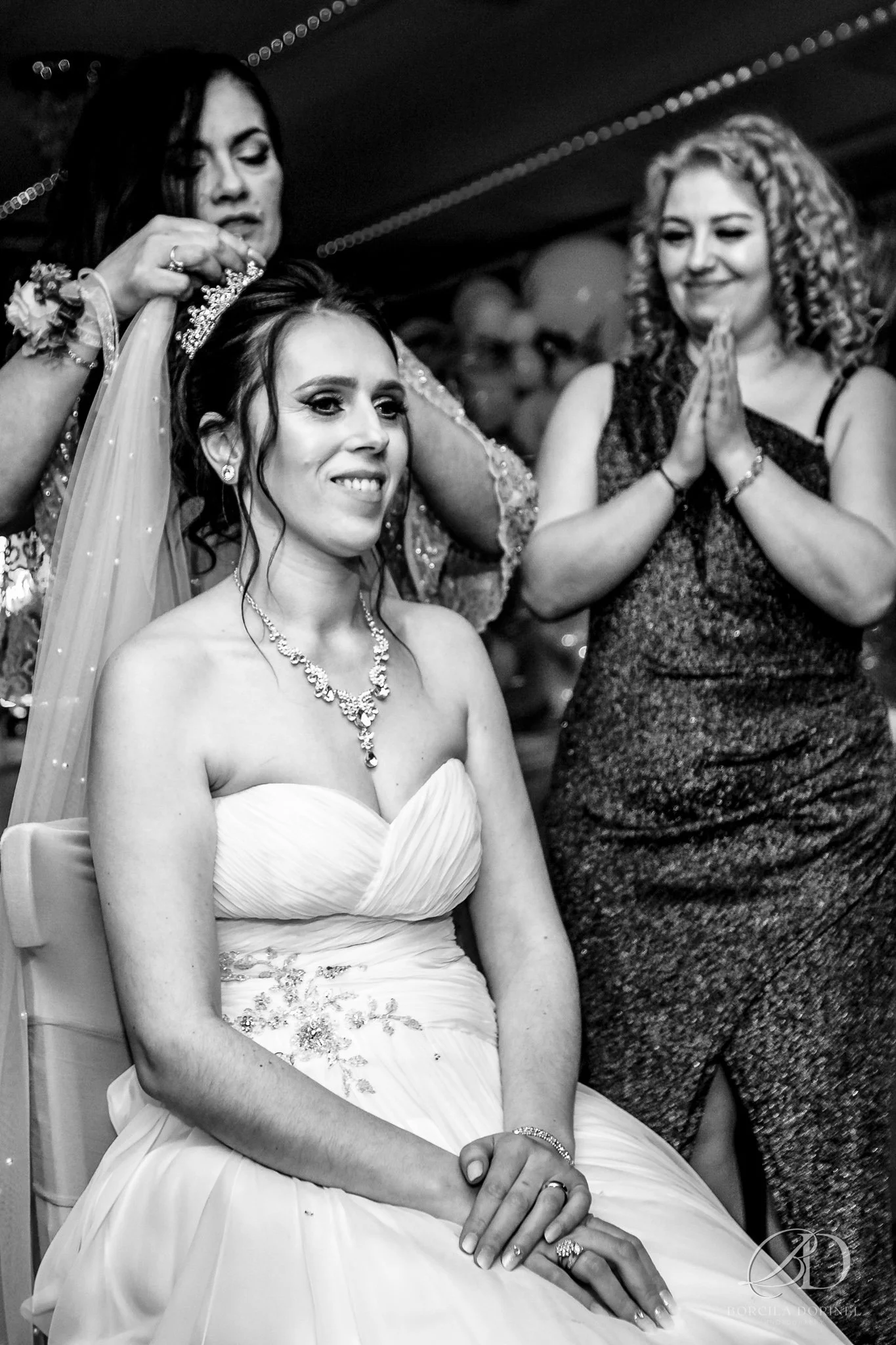 northampton-wedding-photography-portfolio-documentary-natural-storytelling-bride-fun-moments-reception-black-and-white.jpg