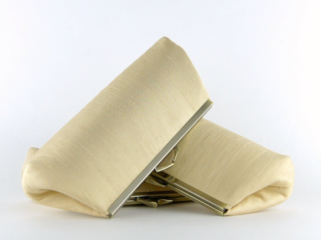 https://i.etsystatic.com/5966661/r/il/19f181/2155710923/il_fullxfull.2155710923_rzoj.jpg