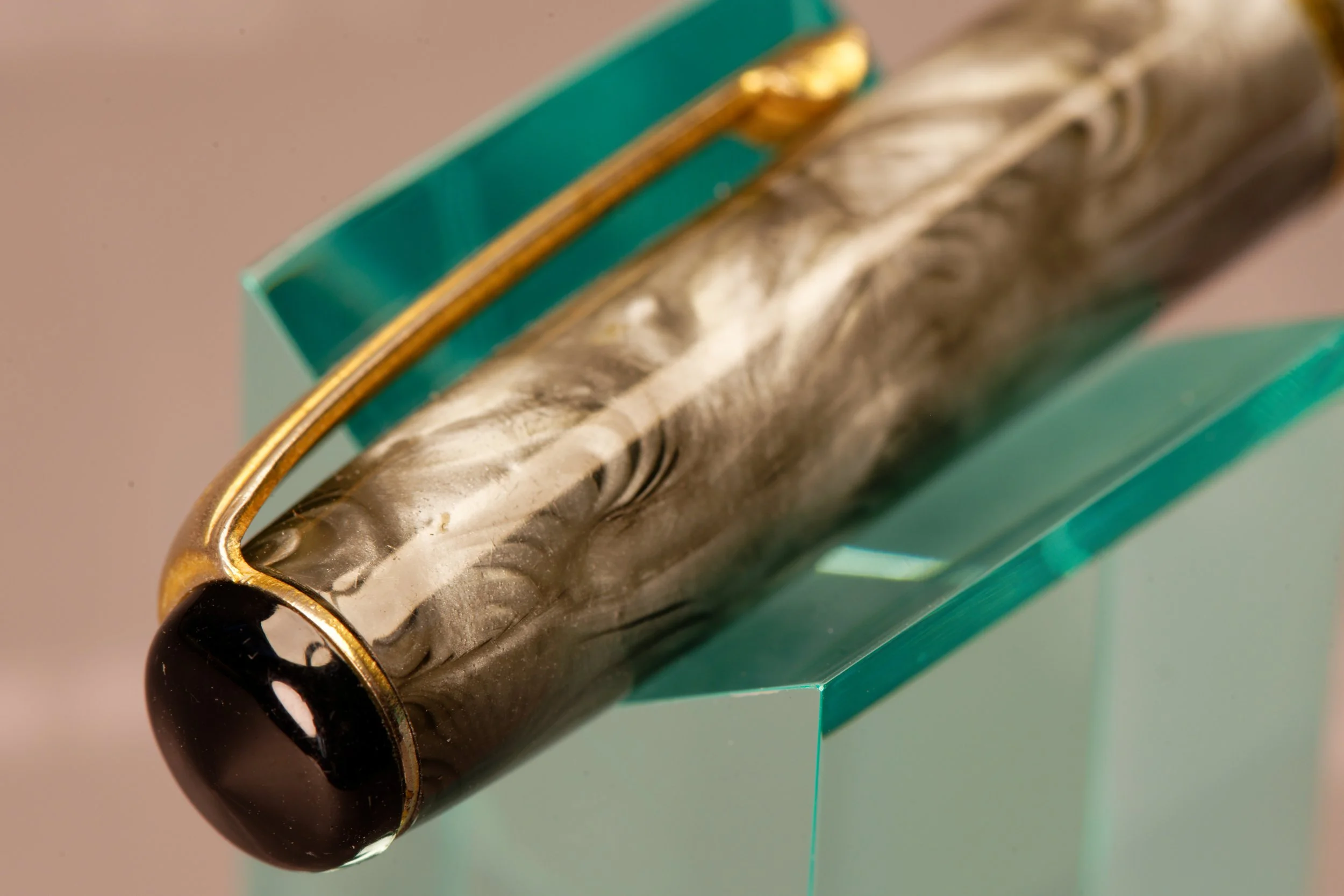 L2353-18.jpg