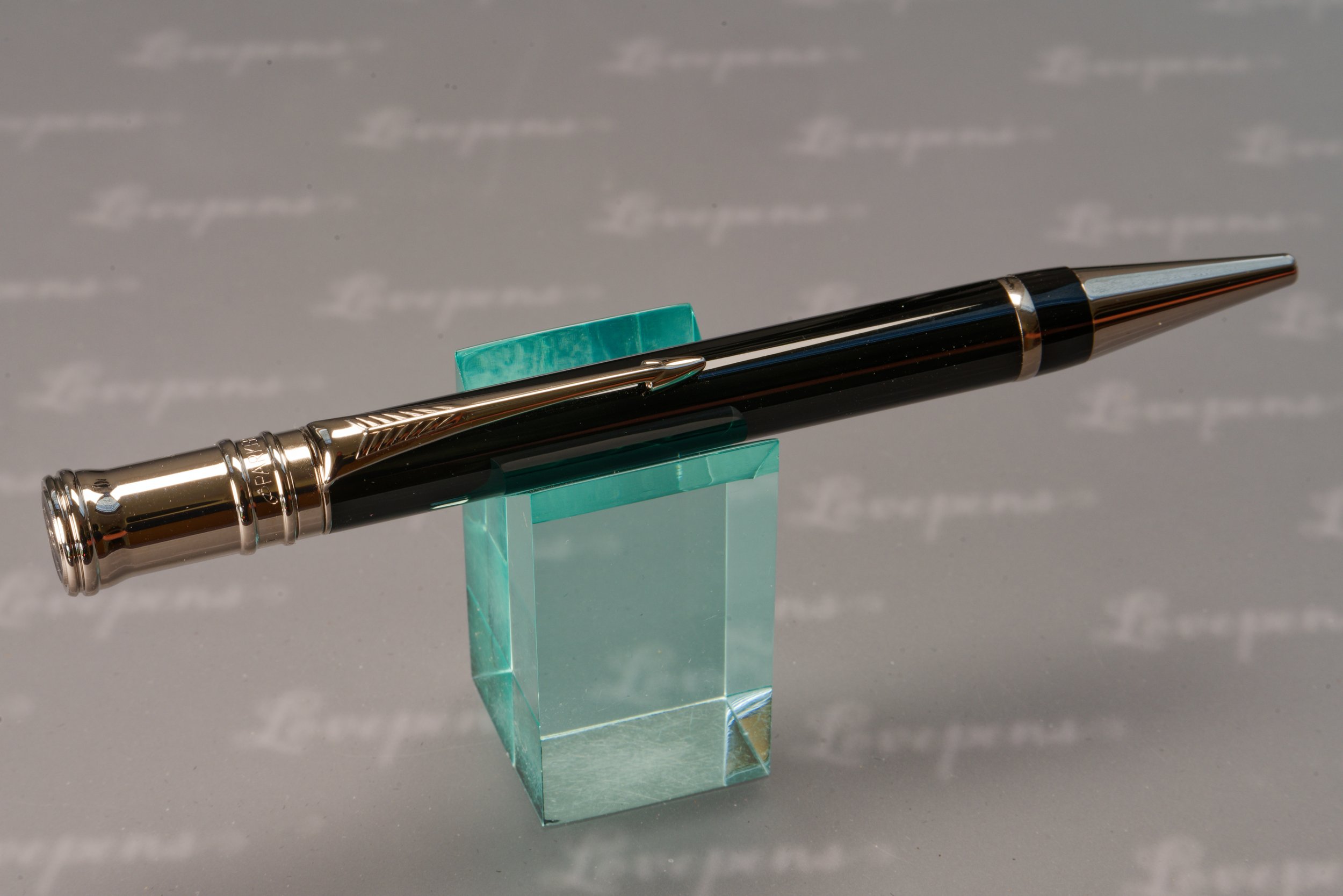 L2598-13.jpg