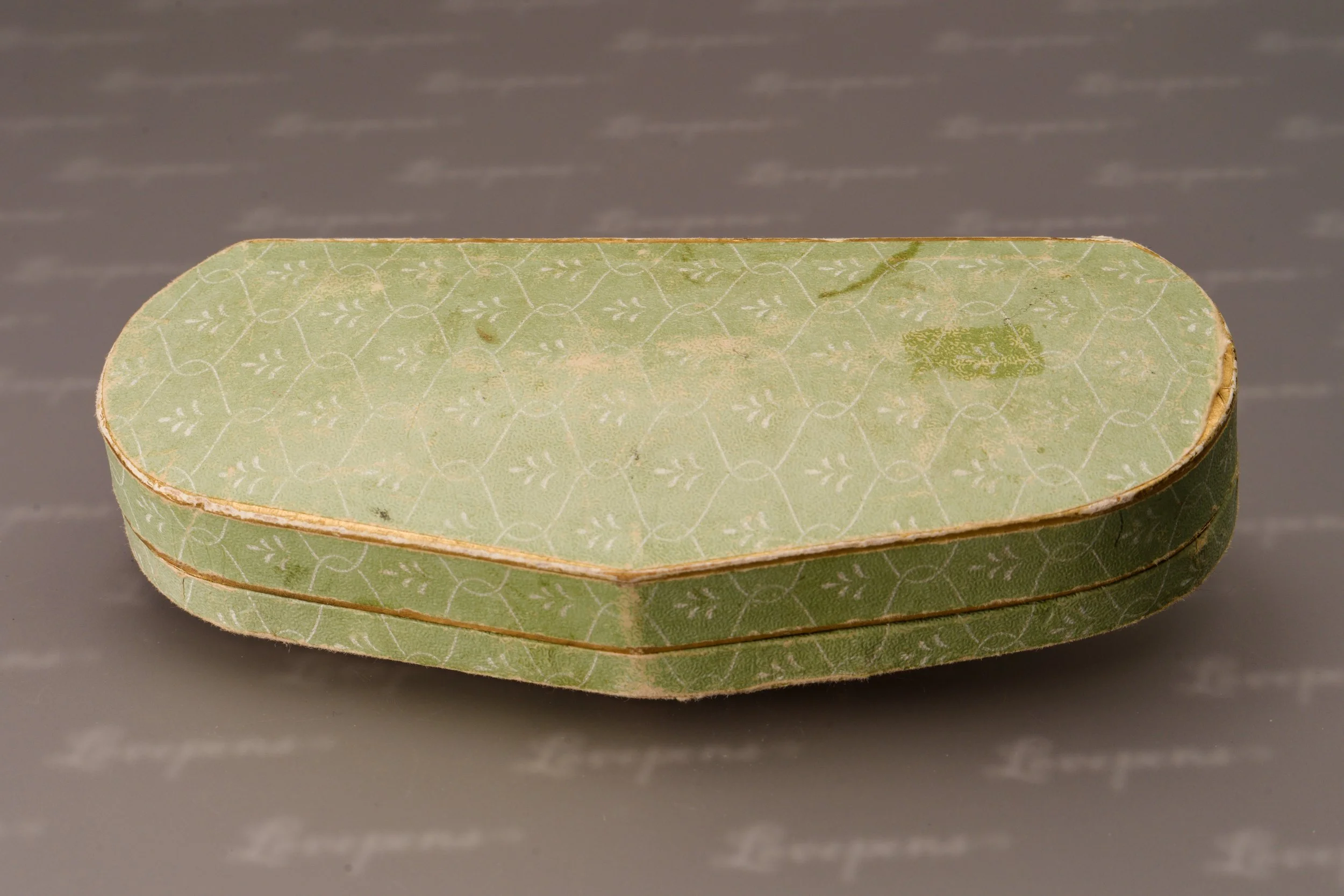 L1777-01.jpg