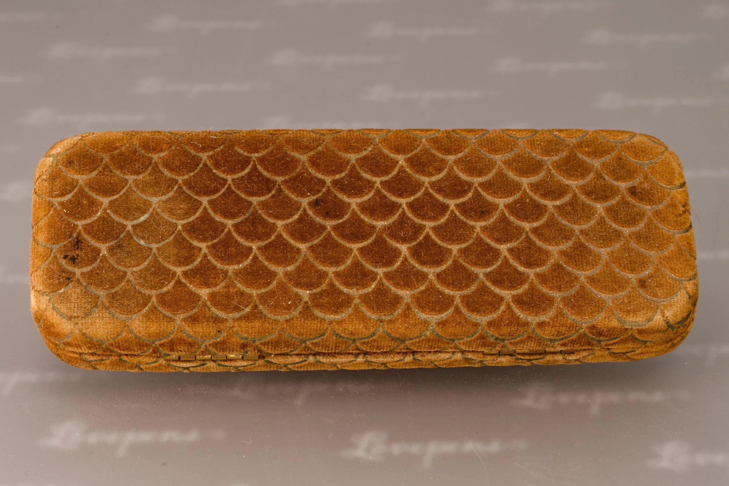 L2426-03.jpg