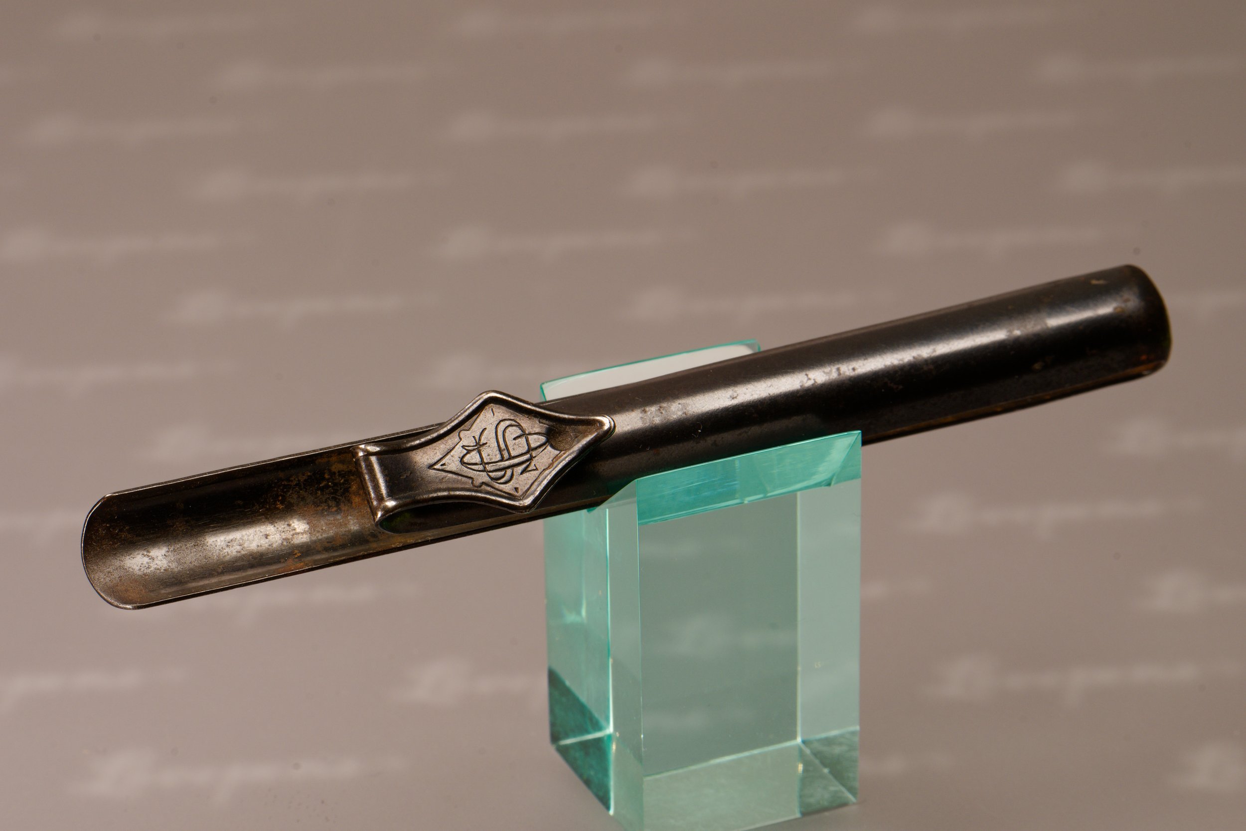 L1992-08.jpg
