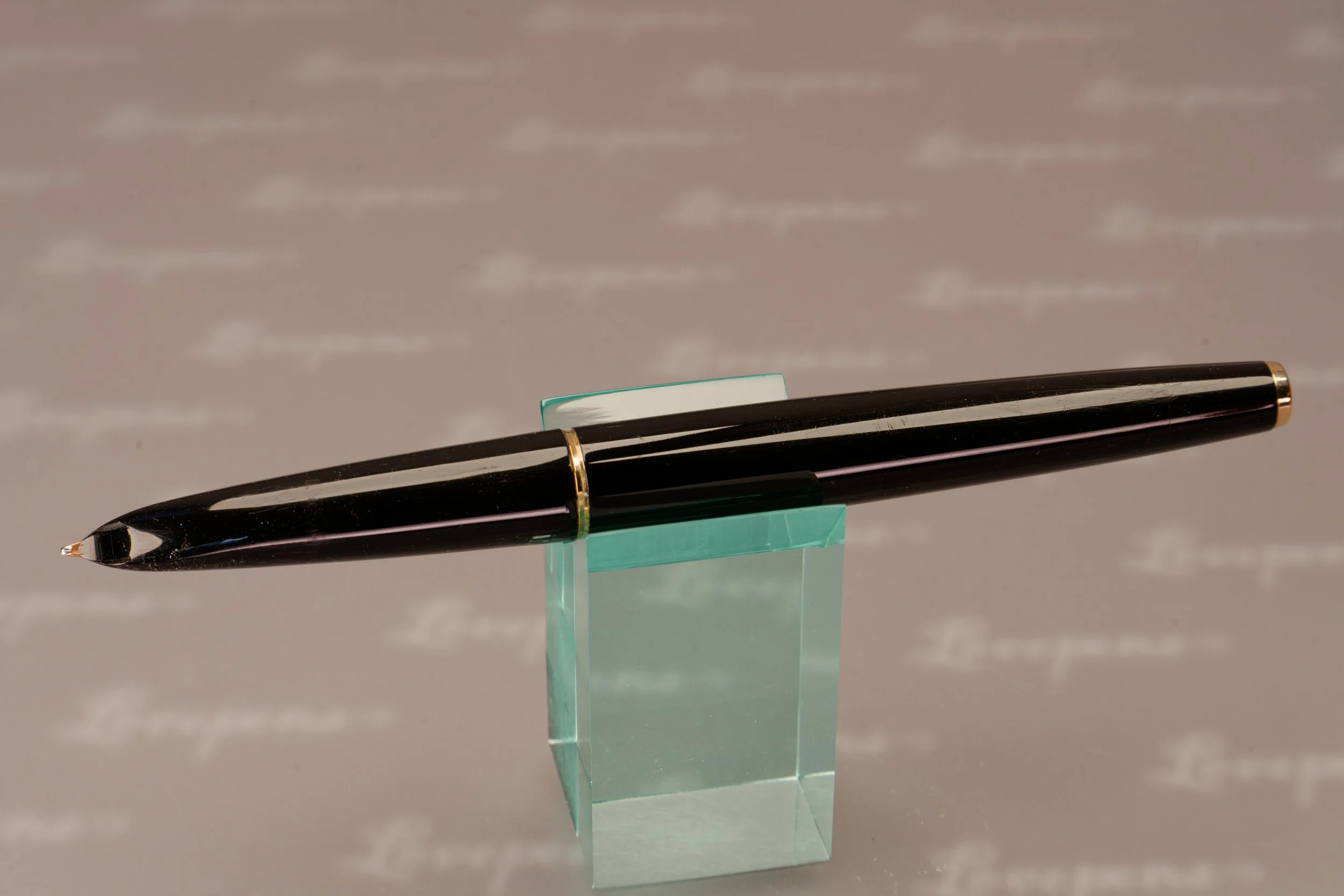 L1382-05.jpg