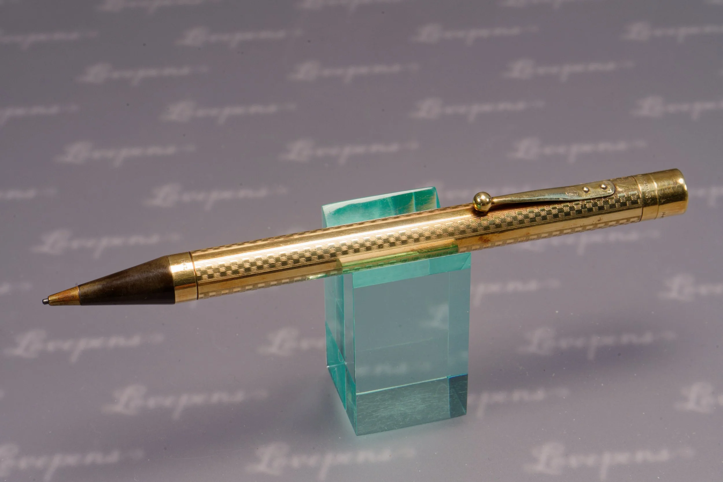 L2029-01.jpg