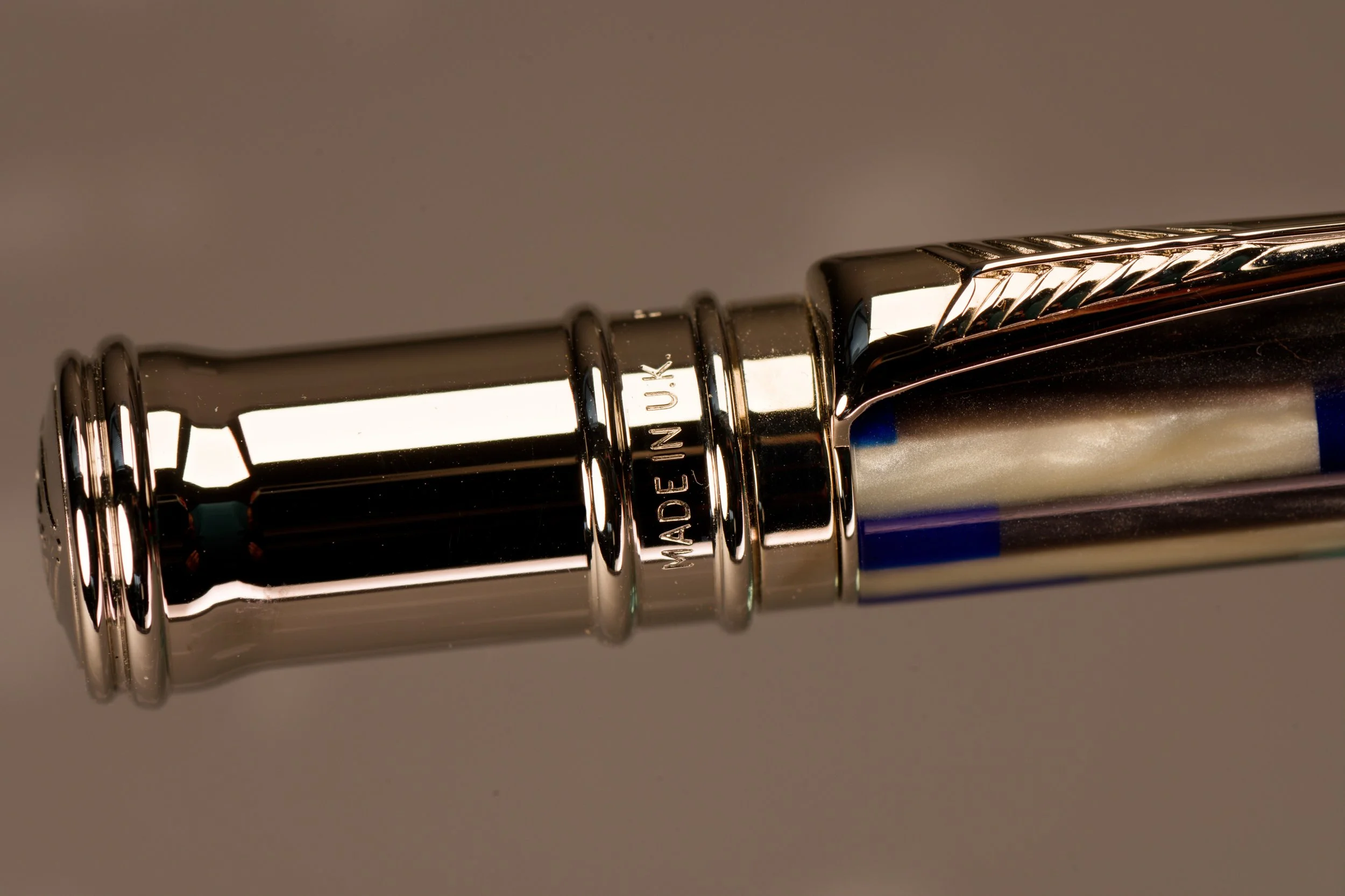 L1810-03.jpg