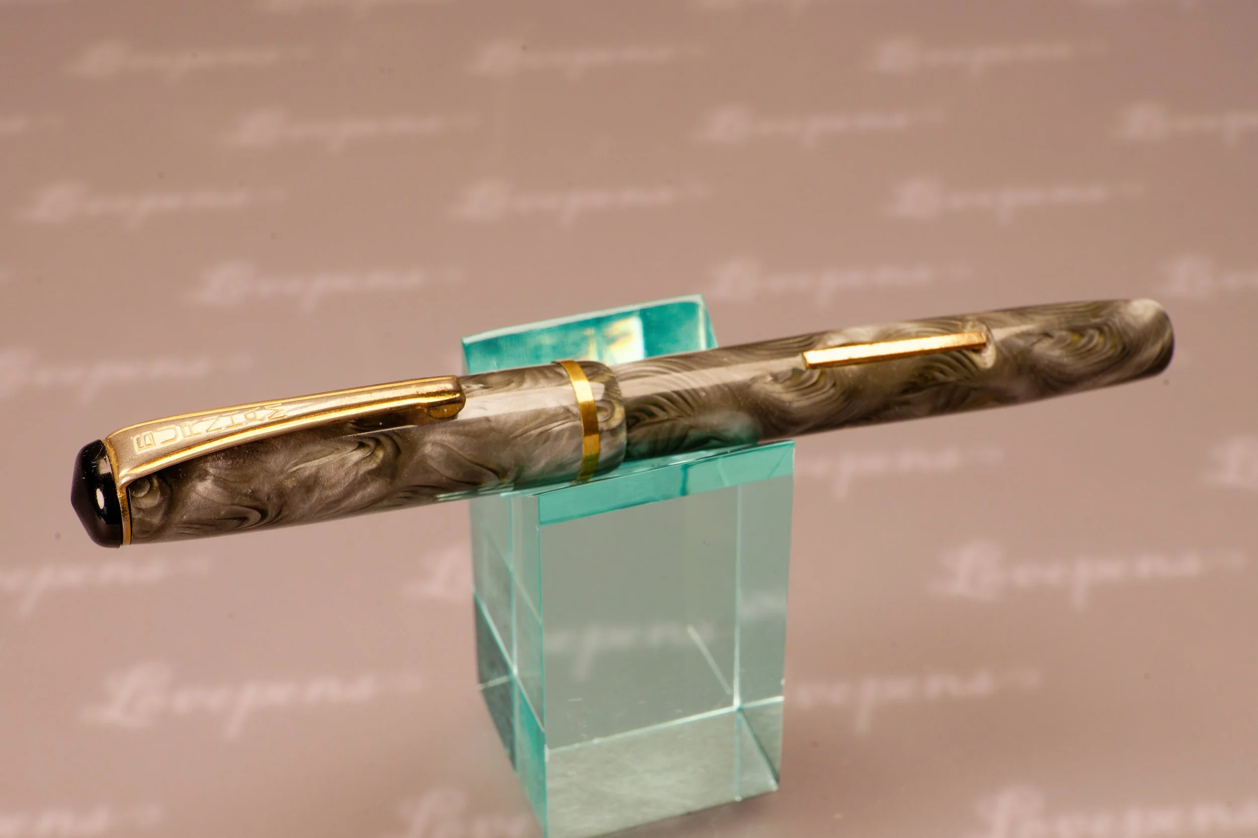 L2353-01.jpg