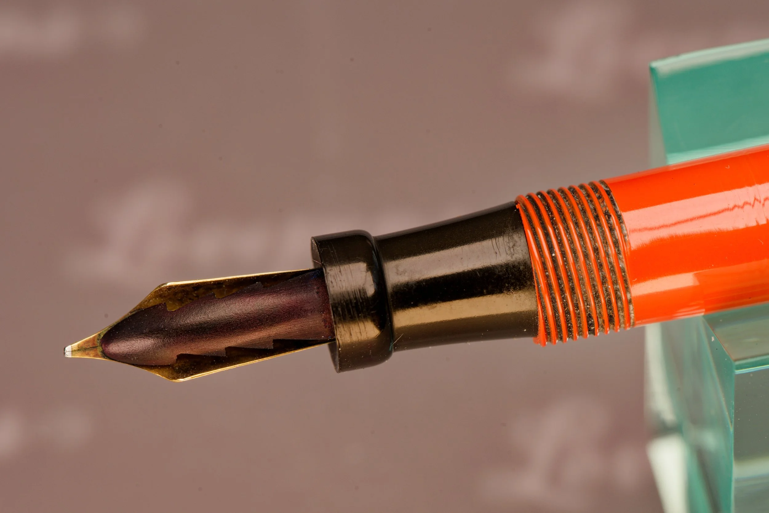L1371-04.jpg