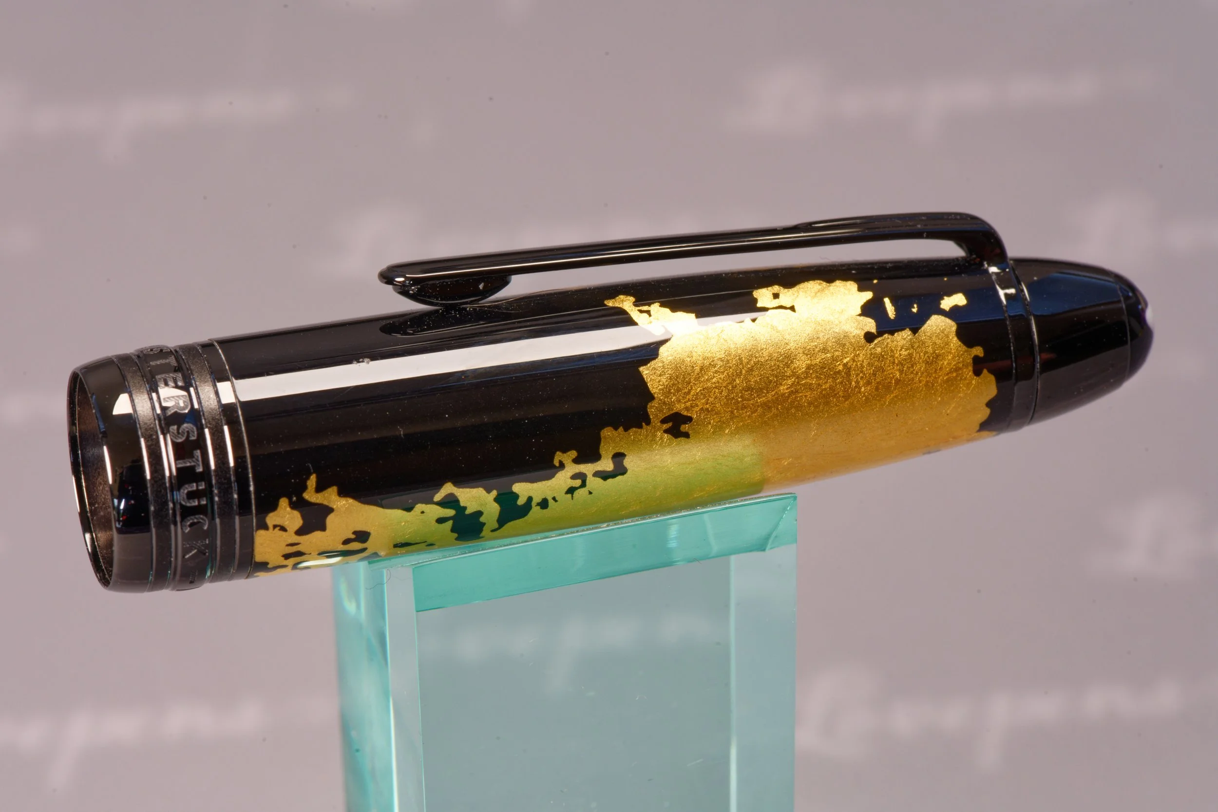 Mont Blanc Meisterstück Solitaire Calligraphy Gold Leaf Fountain Pen with 18k Flexible Nib