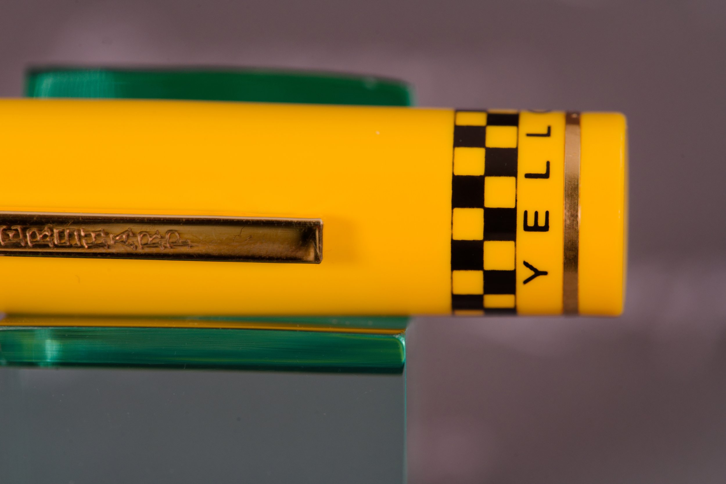L2103-19.jpg