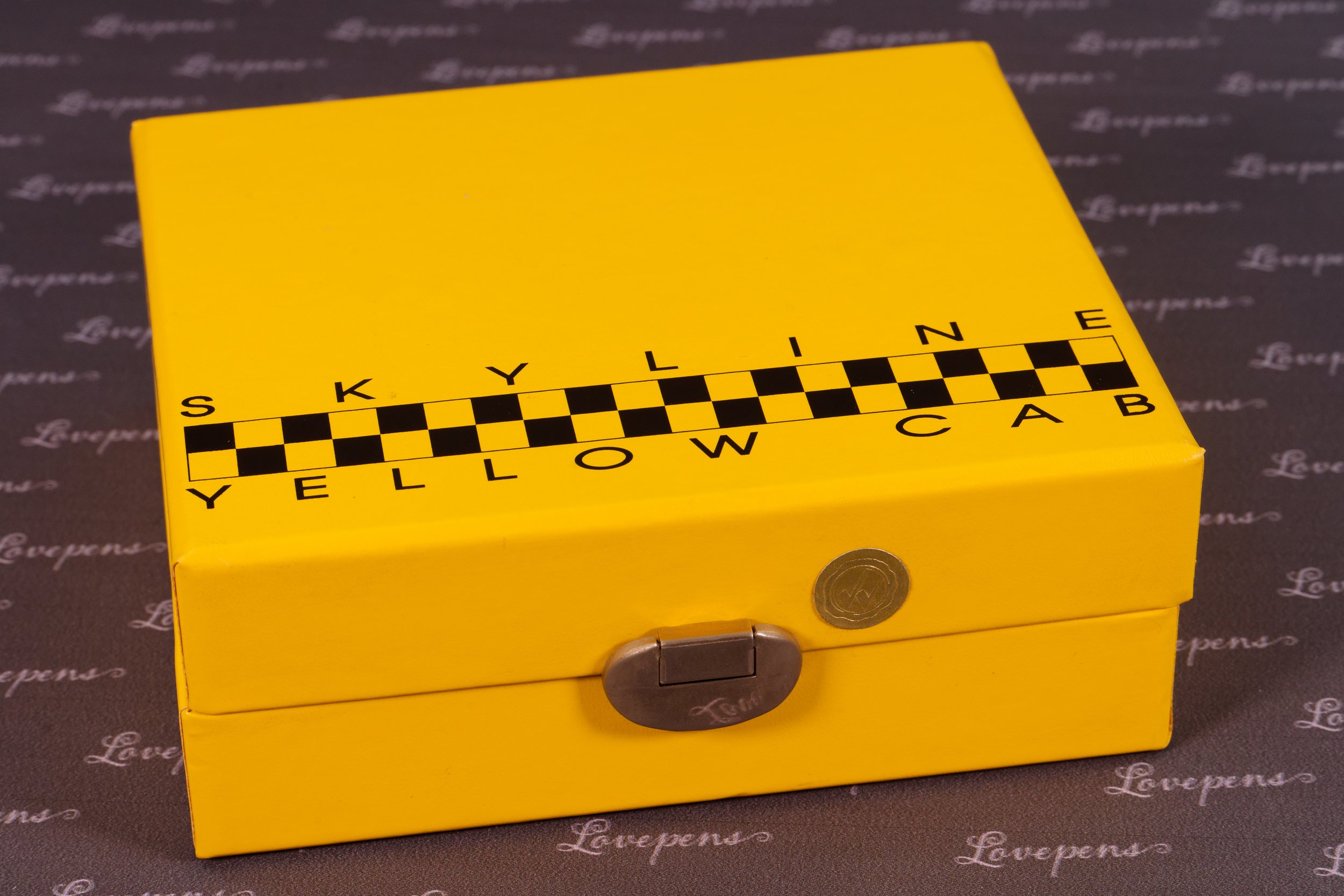 L2104-01.jpg