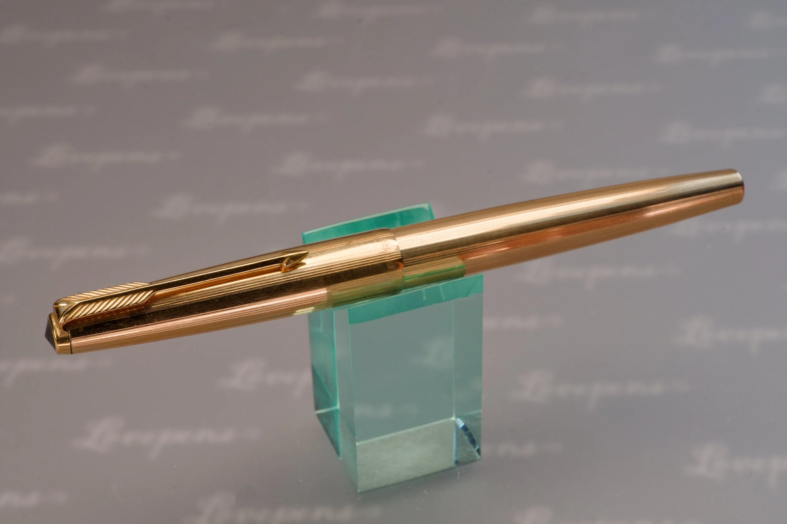 L1573-04.jpg