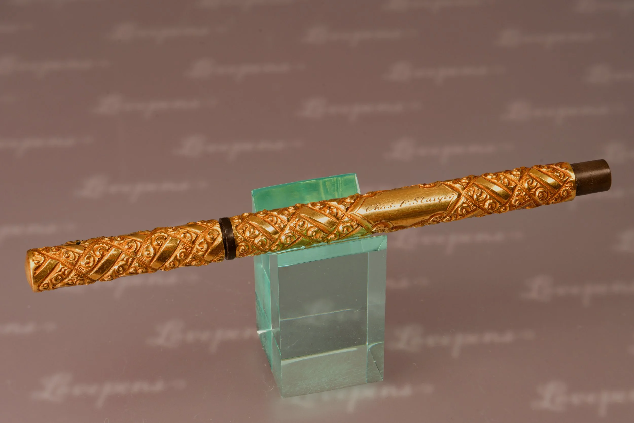 L2047-20.jpg
