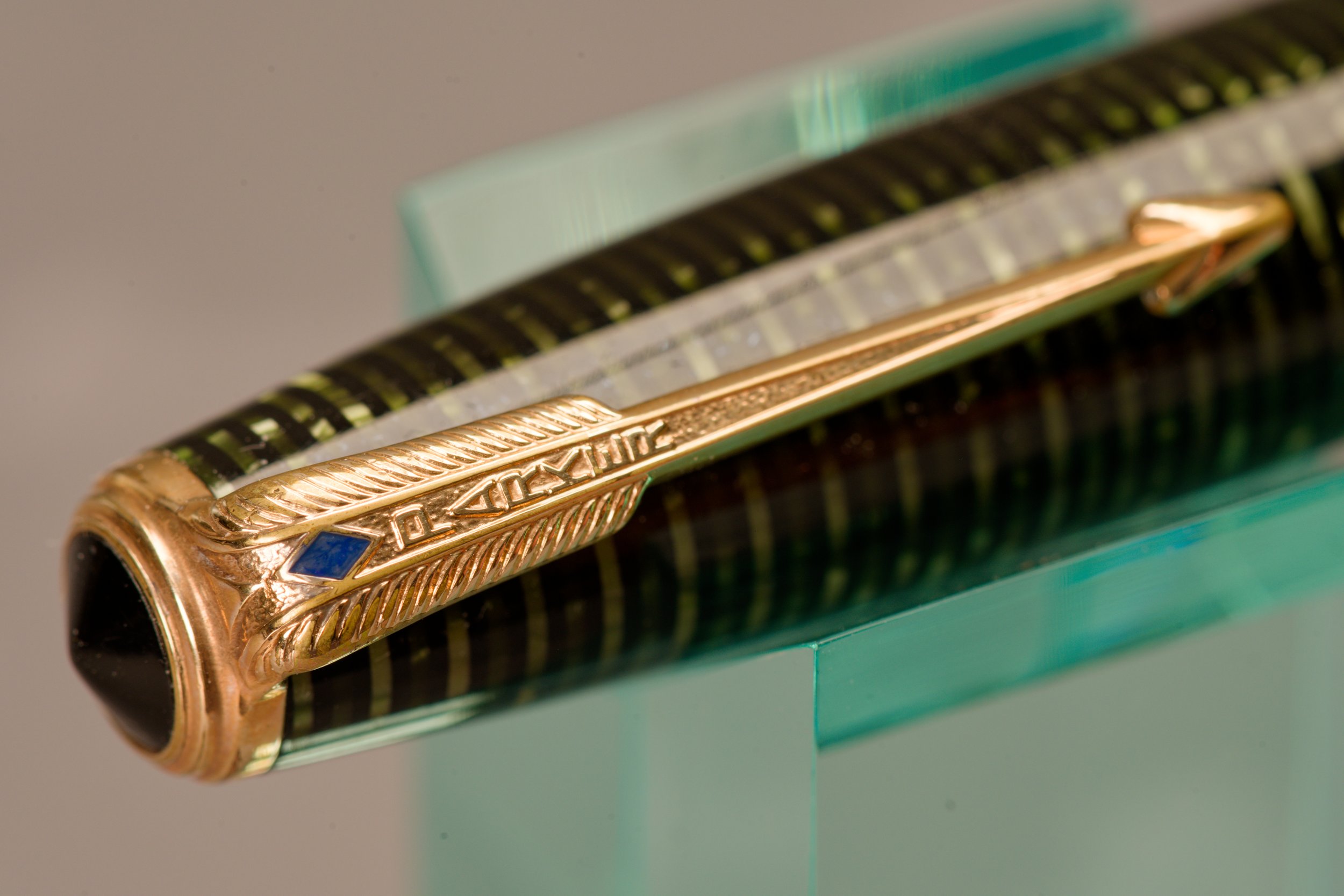 L1560-18.jpg