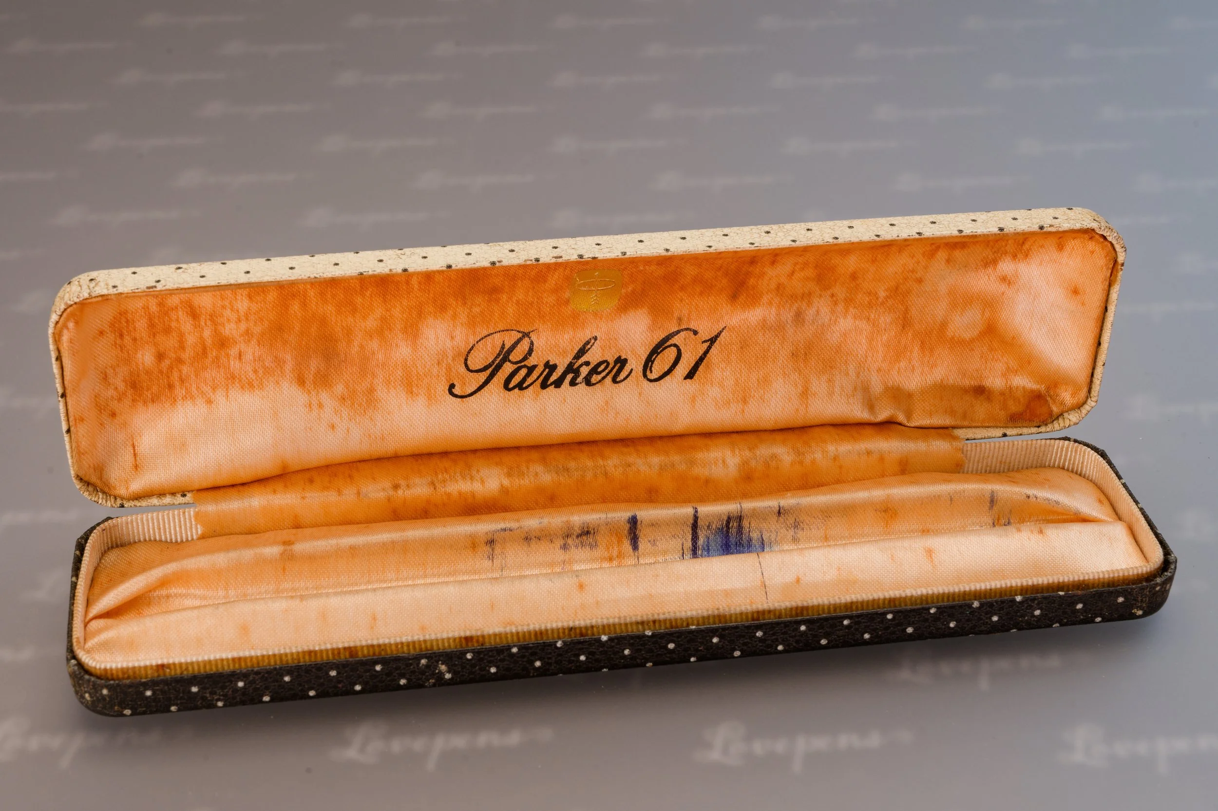 L1573-01.jpg